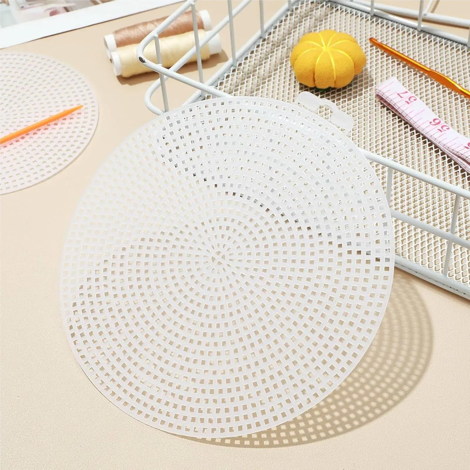 Plastic Canvas Sheets 30pcs Round Cross Stitch Grid Sheets 14.7cm 11.5cm 7.7cm Plastic Mesh DIY Circular Canvas Sewing Project