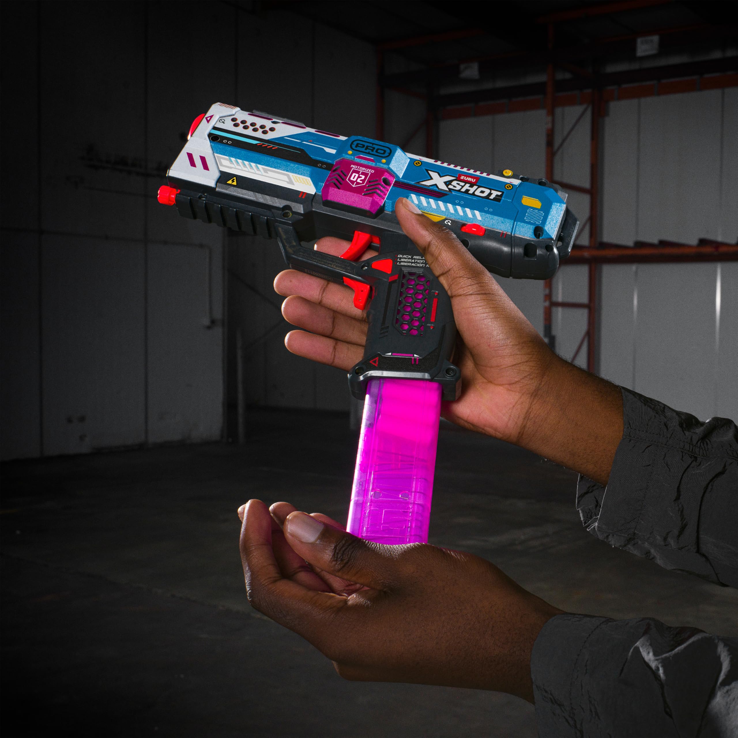 XSHOT SKINS Serie Pro Motorized Thrasher di ZURU – Blaster a dardi di gommapiuma con 30 Dardi Air Pocket Technology, plastica alimentato a batteria per gioco all'aperto, per bambini, 14 anni
