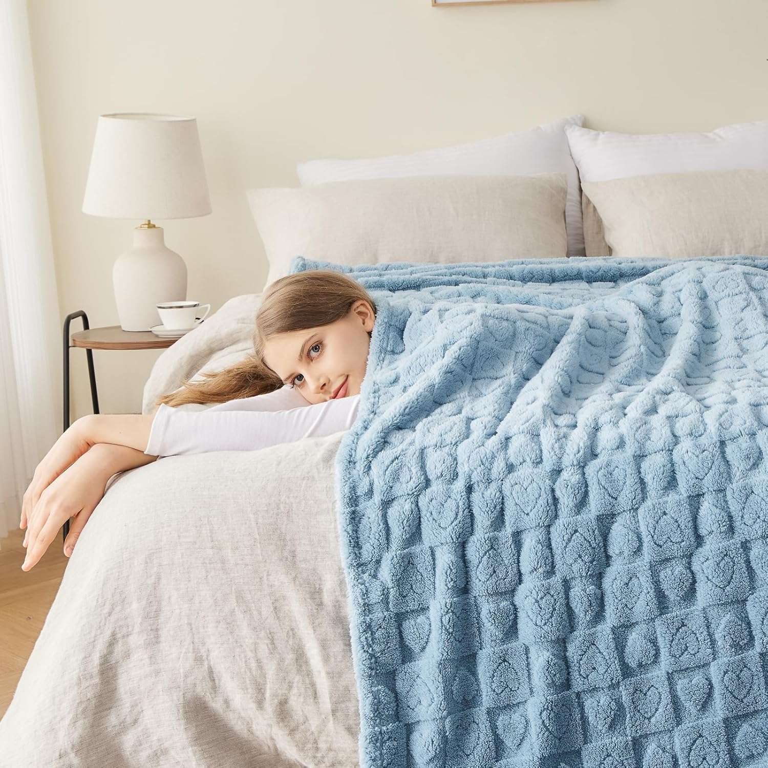 NEWCOSPLAY Super Soft Throw Blanket Blue Premium Silky Flannel Fleece 3D Heart Checkered Lightweight Bed Blanket All Season Use (Blue Heart, Throw(50"x70")) - Image 3