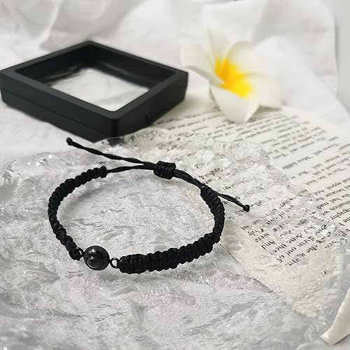 Vista 3 de Pulseras a juego para parejas, personalizadas con imagen dentro de pulseras para parejas, pulseras de proyección personalizadas con pulseras