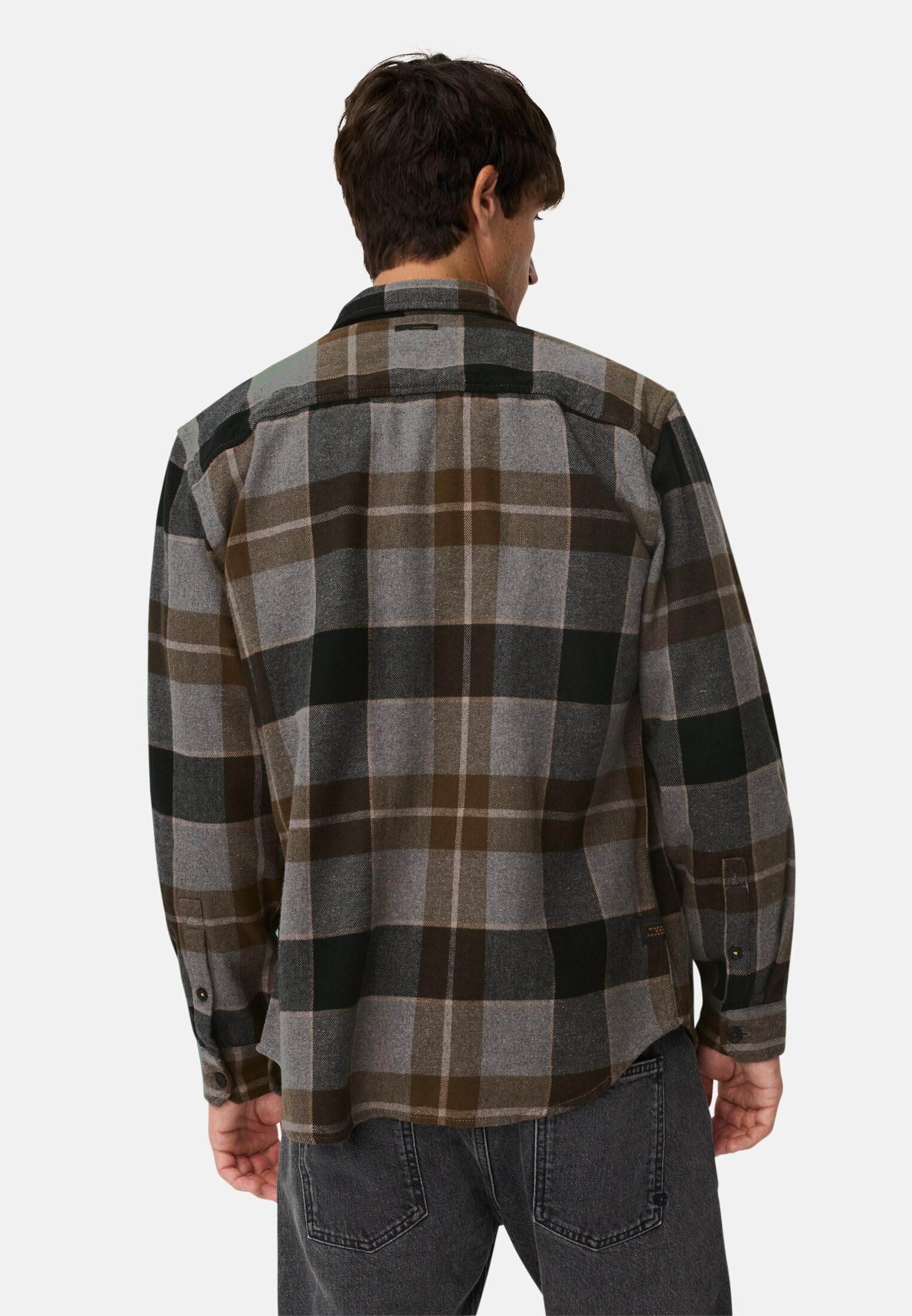 camel active Herren Flanellhemd mit Kontrastdetails und Brusttaschen