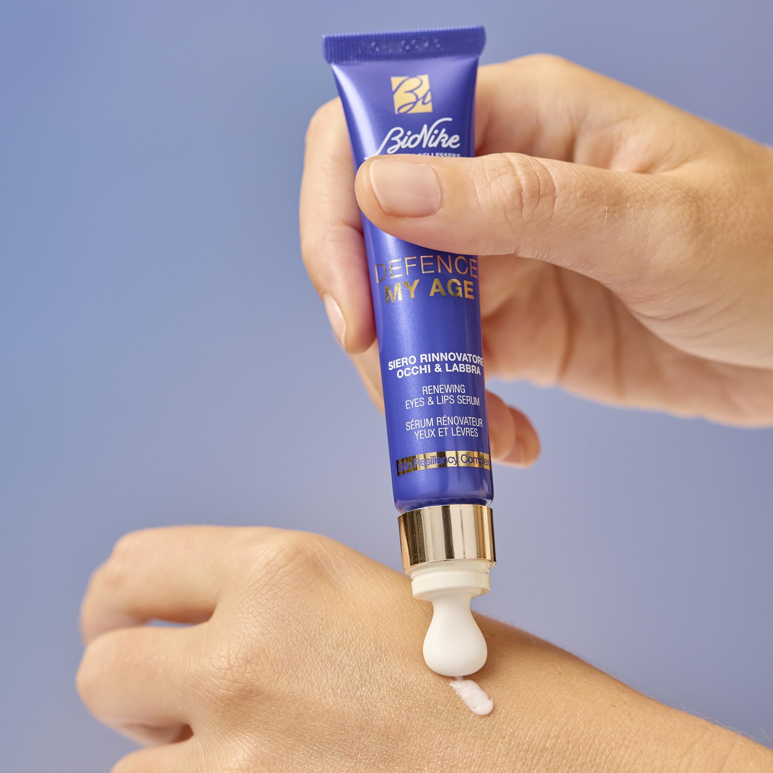 Bionike Defence My Age - Siero Rinnovatore Occhi e Labbra Anti Age con Burro di Karitè per Pelli Sensibili, Leviga e Nutre la Pelle, Dona Elasticità e Idratazione, 15 ml