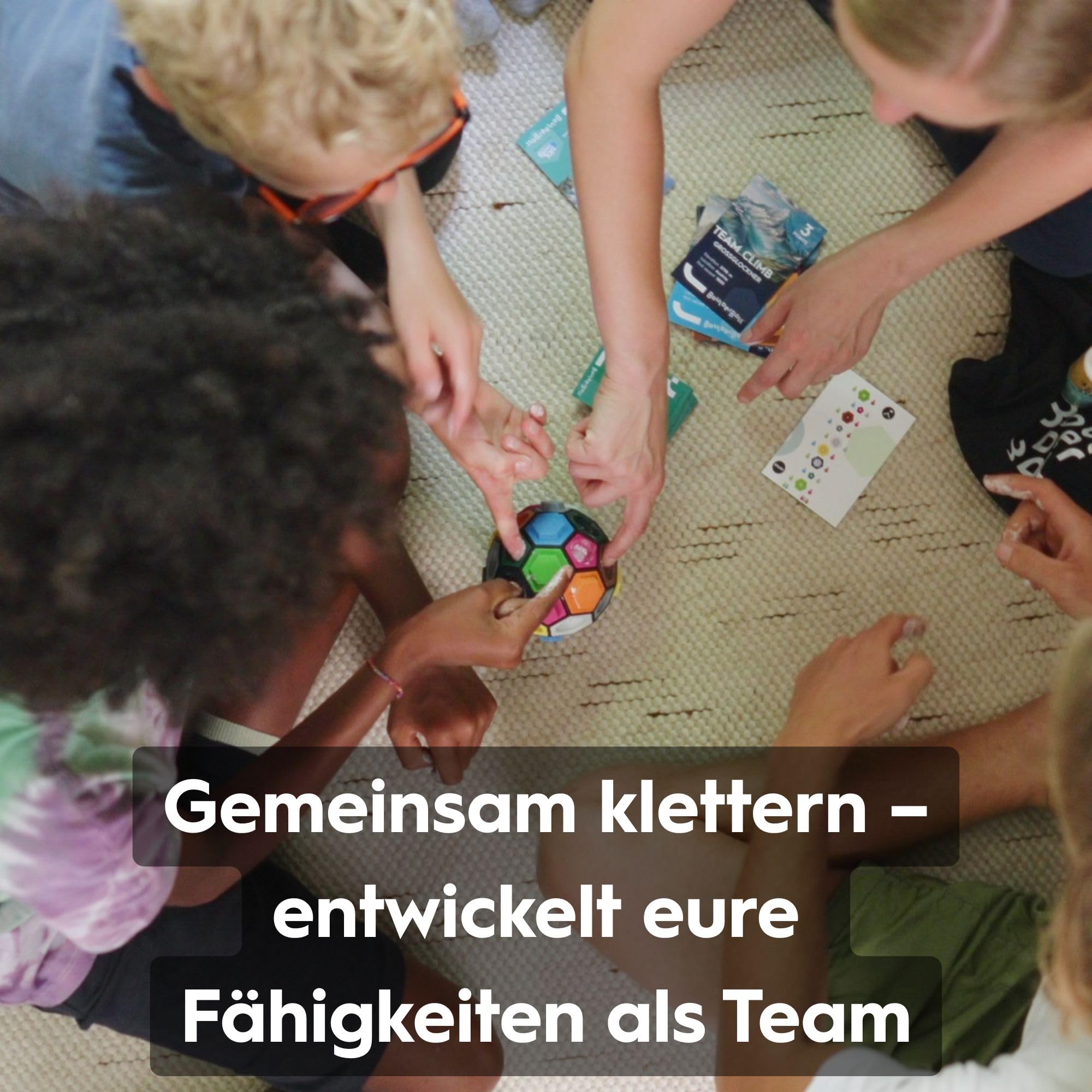BOULDERBALL Team Climb - Fingerkletterspiel für Teamwork, Feinmotorik & Logisches Denken - Made in Italy - Inkl. Team Climb-Routenset & Liquid Chalk - Geschicklichkeitsspiel für Kinder & Erwachsene