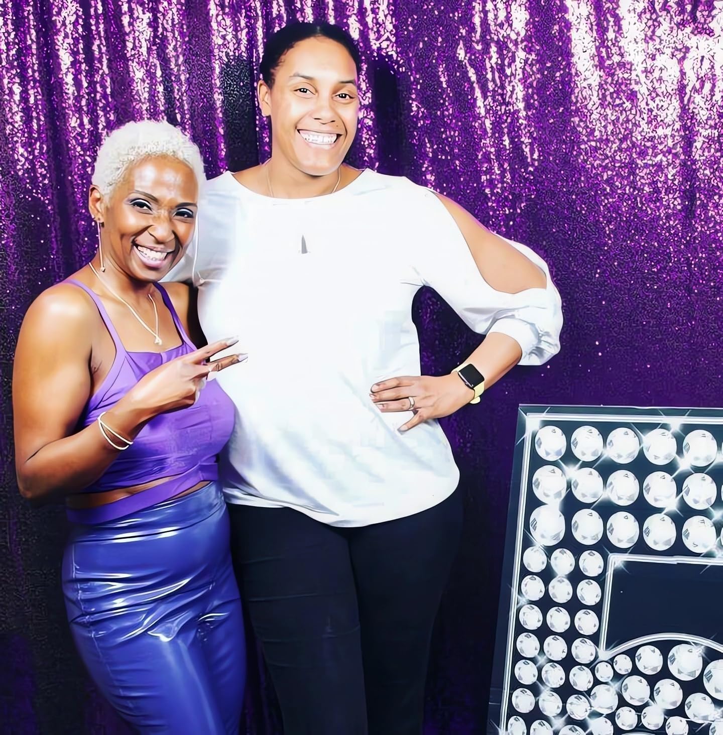 ShinyBeauty Purple Sequin BACKDROP-CURTAIN-4FTx8FT Sequin Photography Backdrop,Photo Booth Background,Sequin Christmas Backdrop Curtain (4FTx8FT, Purple)