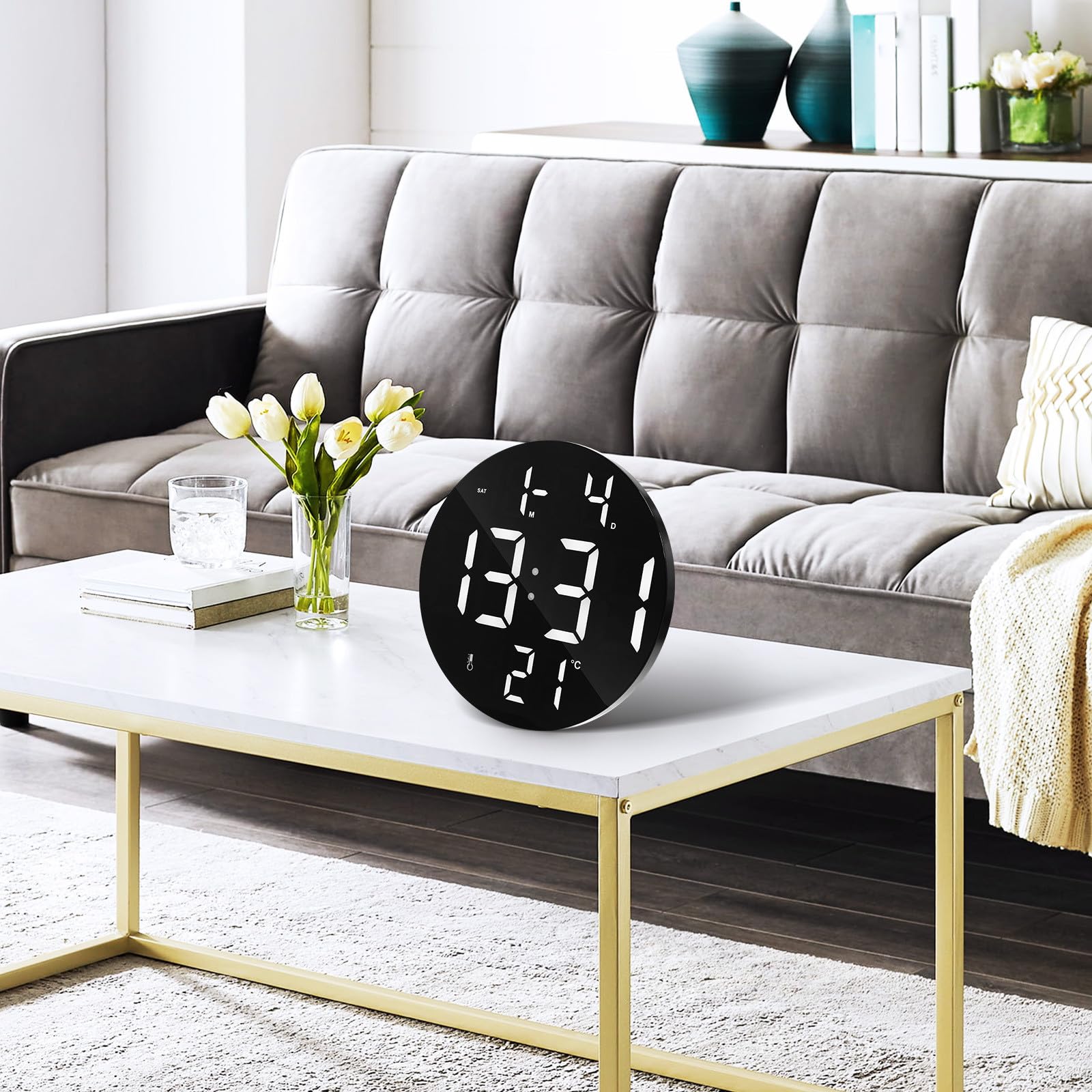 UPKOCH LED Digitale Wanduhr Rund aus Kunststoff mit Fernbedienung und Abnehmbarem Ständer Große Anzeige Duale Platzierung für Schlafzimmer und Wohnzimmer