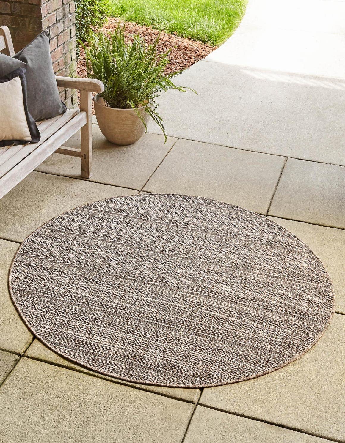 Unique Loom Outdoor Striped Collection Area Rug - Maia (7' 10" Round, Natural/Black)