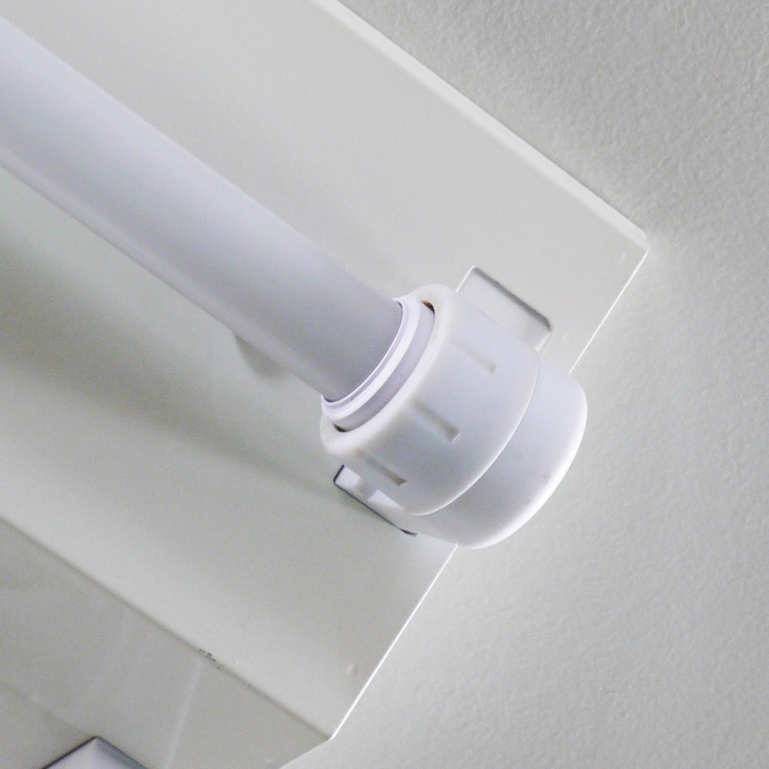 Amazon | 【両端部の管径32.5mmで防湿防雨形蛍光灯器具対応】直管形LED