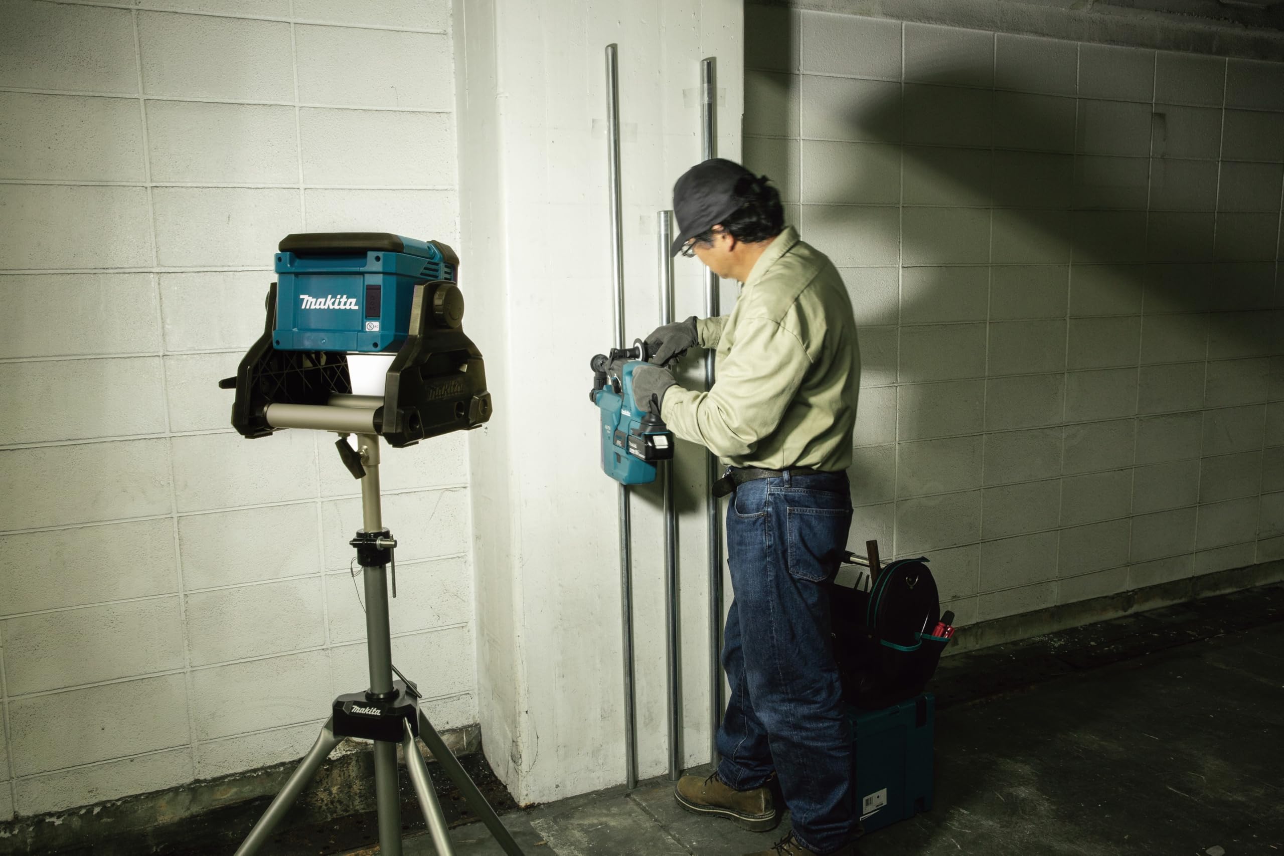 Makita DEADML811 LED-Akku-Baustrahler (ohne Akku, ohne Ladegerät)