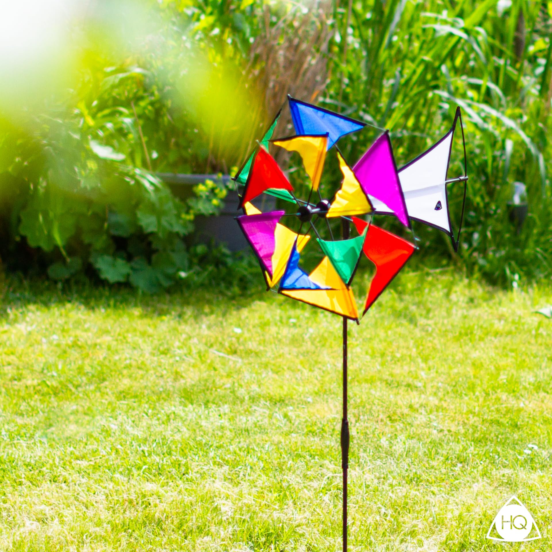HQ Design Windspiration - Windmill, UV-beständige und wetterfeste Windspiel Deko für Garten, Terrasse und Balkon, Windrad inkl. Standstab (Mini Duett)