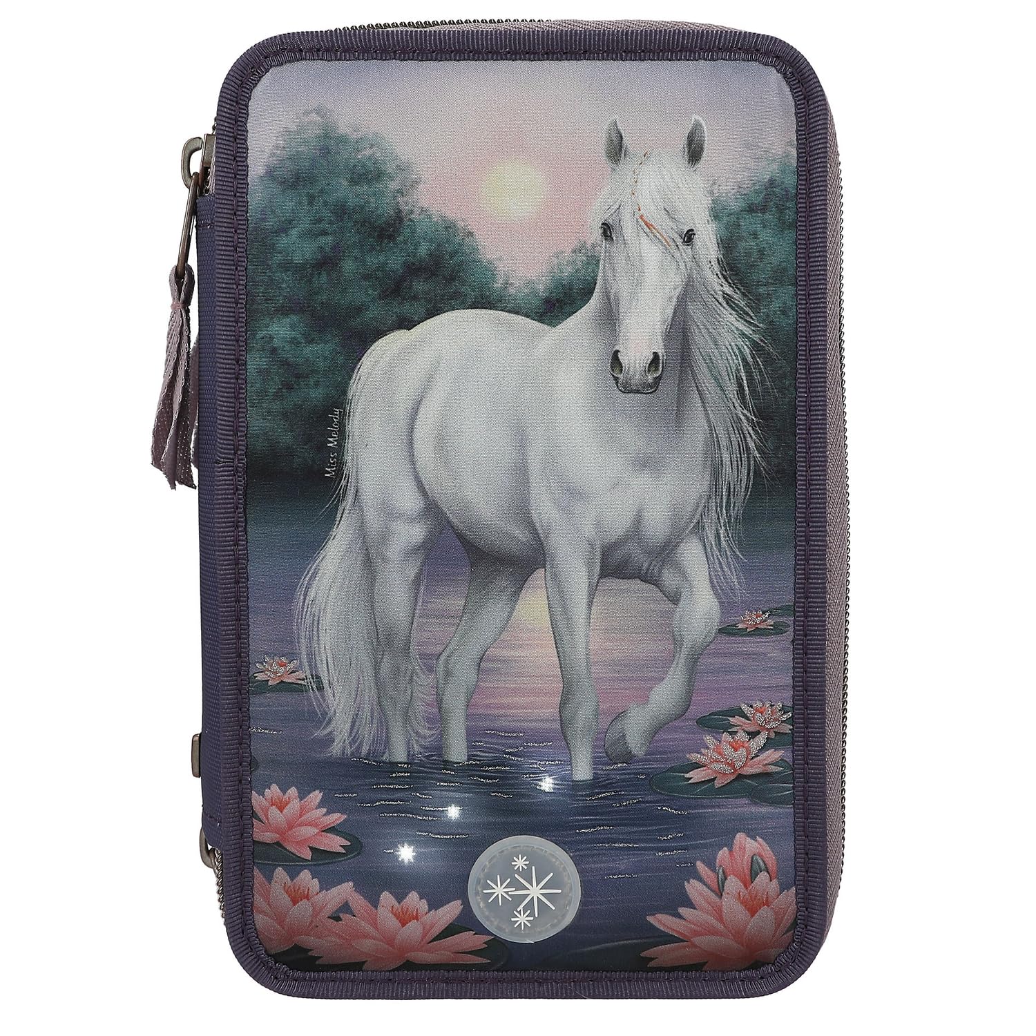 Depesche 12947 Miss Melody - Gefüllte 3-Fach Federtasche in Lila, mit LED, Seerosen und Pferde Motiv, Federmappe mit Buntstiften, Lineal, Schere uvm.