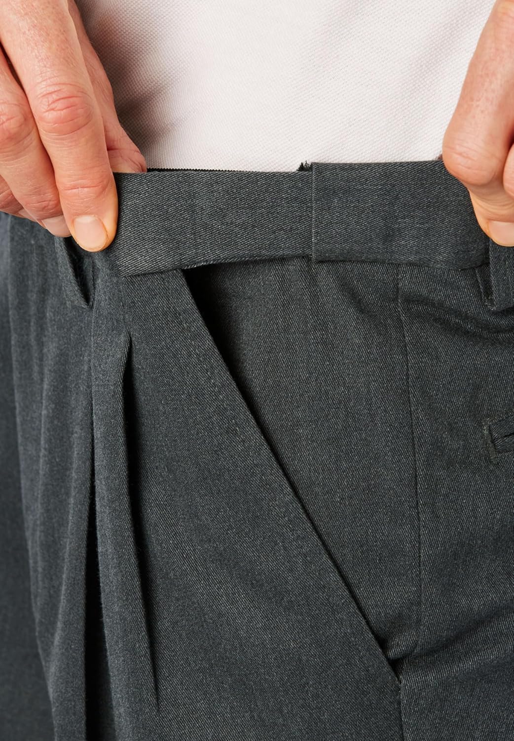 KingSize Men's Big & Tall Tall Wrinkle-Free Expandable Waist Pleat Front Shorts - Image 3