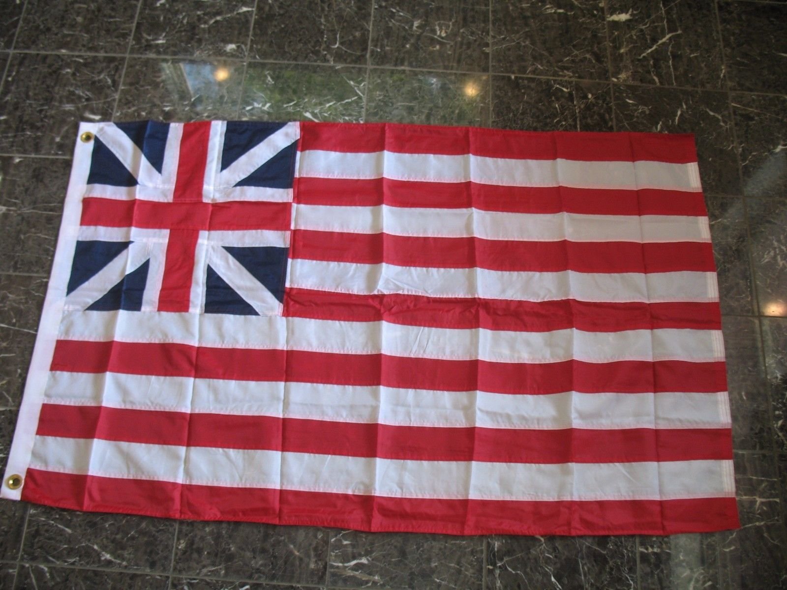 Trade Winds Flagge 3x5 Bestickt Genäht England Könige Farben Baumwolle Flagge Banner Ösen Baumwollflagge Kings Farben Tüllen Clips