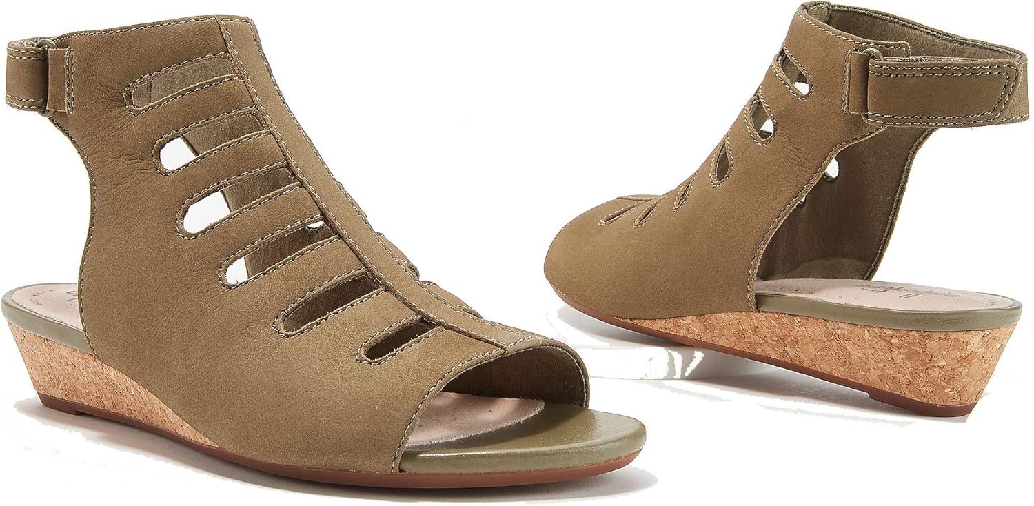 Clarks Women's Abigail Sing Wedge Sandal