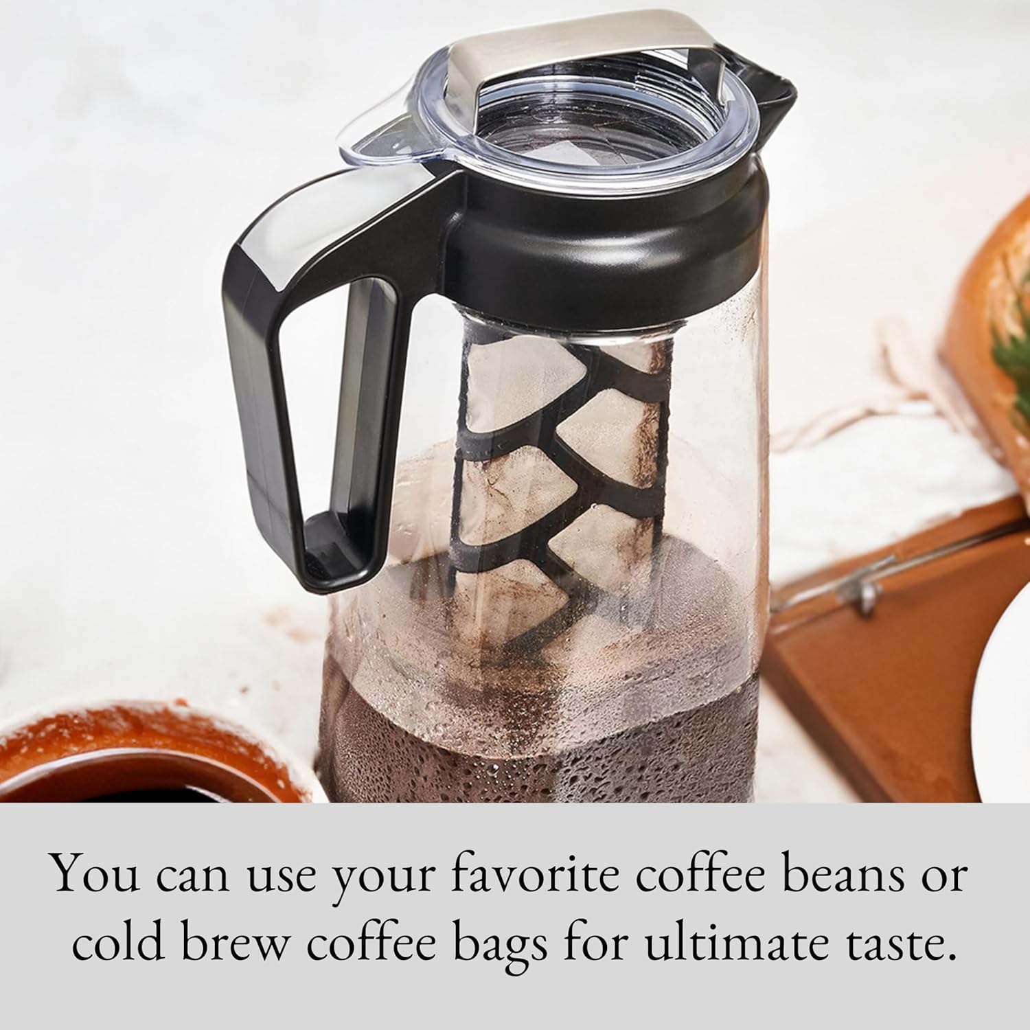 Barvivo Cold Brew Coffee Maker - 67.63OZ / 2L - BPA-Free Plastic Premium Iced Tea Maker & Iced Coffee Maker - Cold Brew Pitcher to Brew the Perfect Morning Coffee - Ideal as Iced Tea Pitcher
