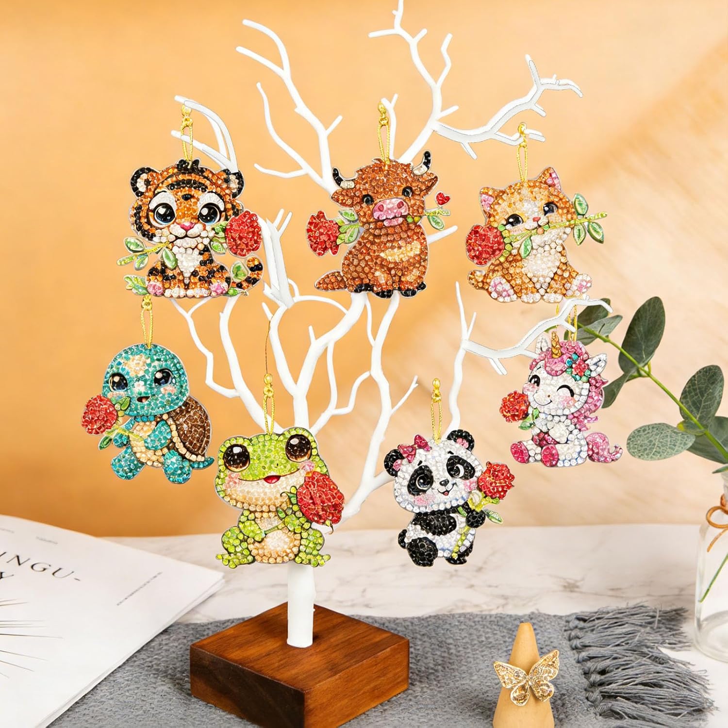 Masendp 8 Piece 5D DIY Animal Diamond Painting Double Sided Keychain Set, Flower Diamond Pendant Hanging Animal Art Decoration for Adult Beginner Pack Birthday Family Party Decoration