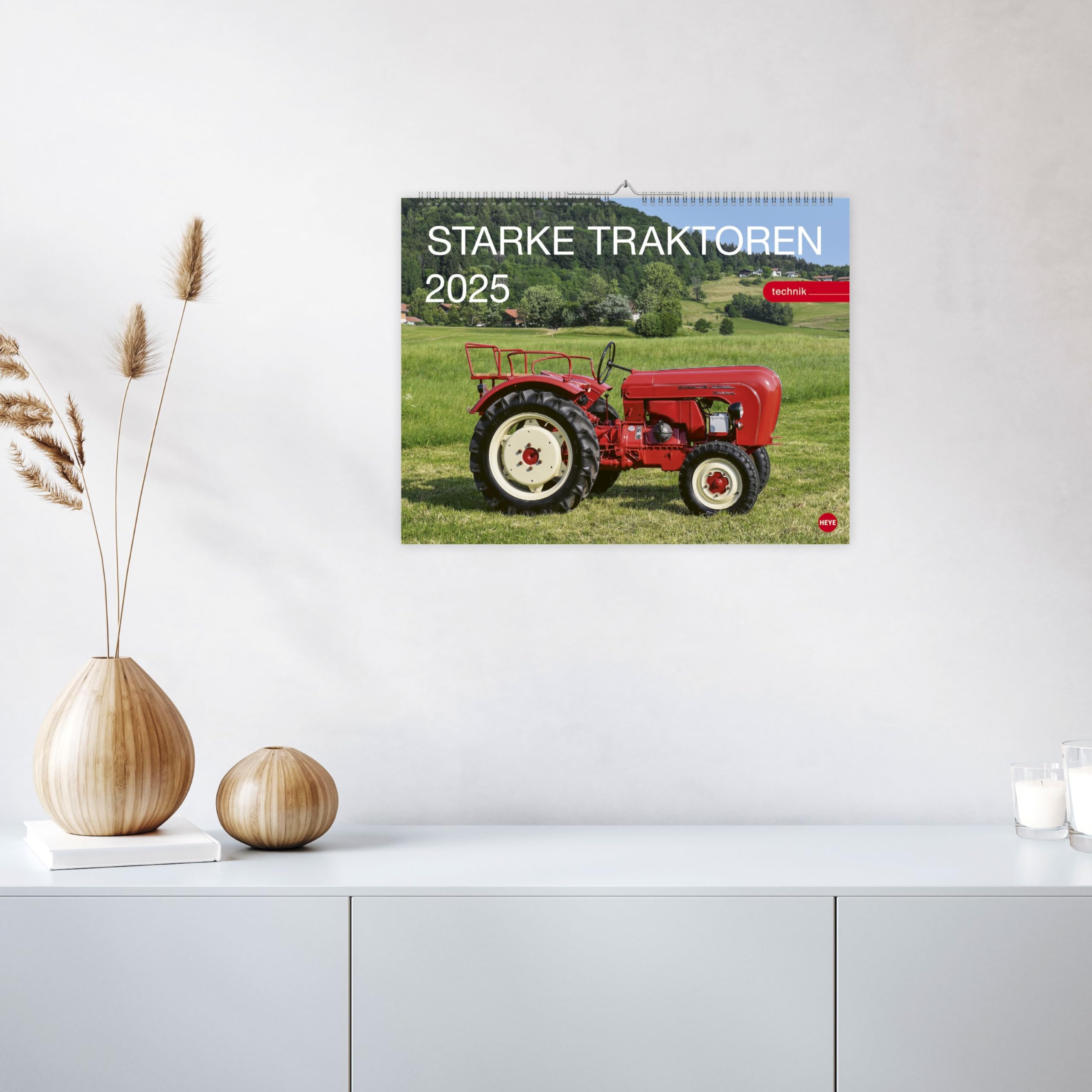 Starke Traktoren Posterkalender 2025: Exklusiver Wandkalender mit 12 beeindruckenden Traktoren. Hochwertiger Foto-Kalender 2025. Von Lanz über Porsche bis John Deere. 44 x 34 cm.