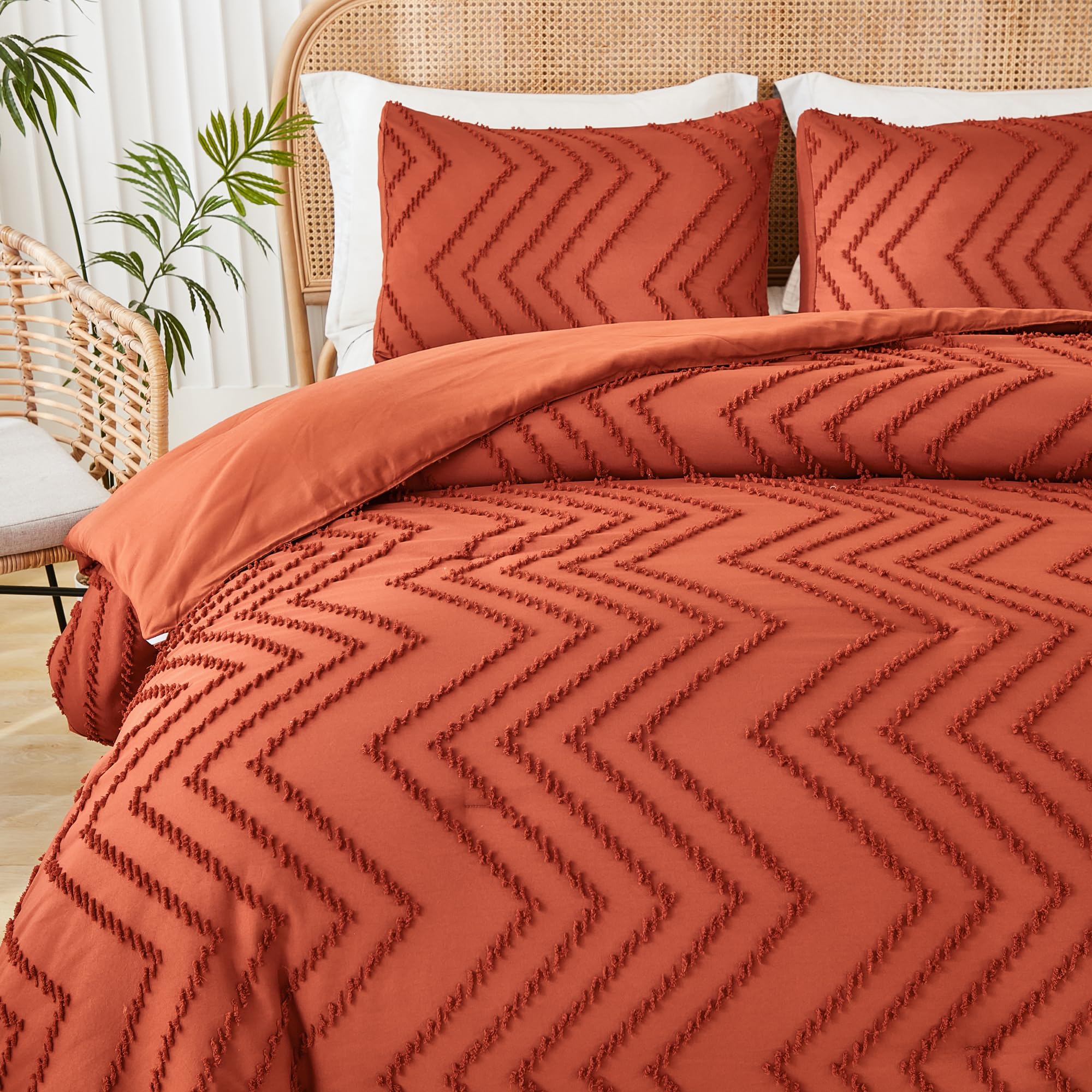LUCKYBULL Terracotta Tufted Boho Comforter Set King Size, 3 Pieces Lightweight Solid Chervon Bedding Set (104x90Inches, 1 Comforter and 2 Pillowcases), Burnt Orange Soft Microfiber All Season Bed Set