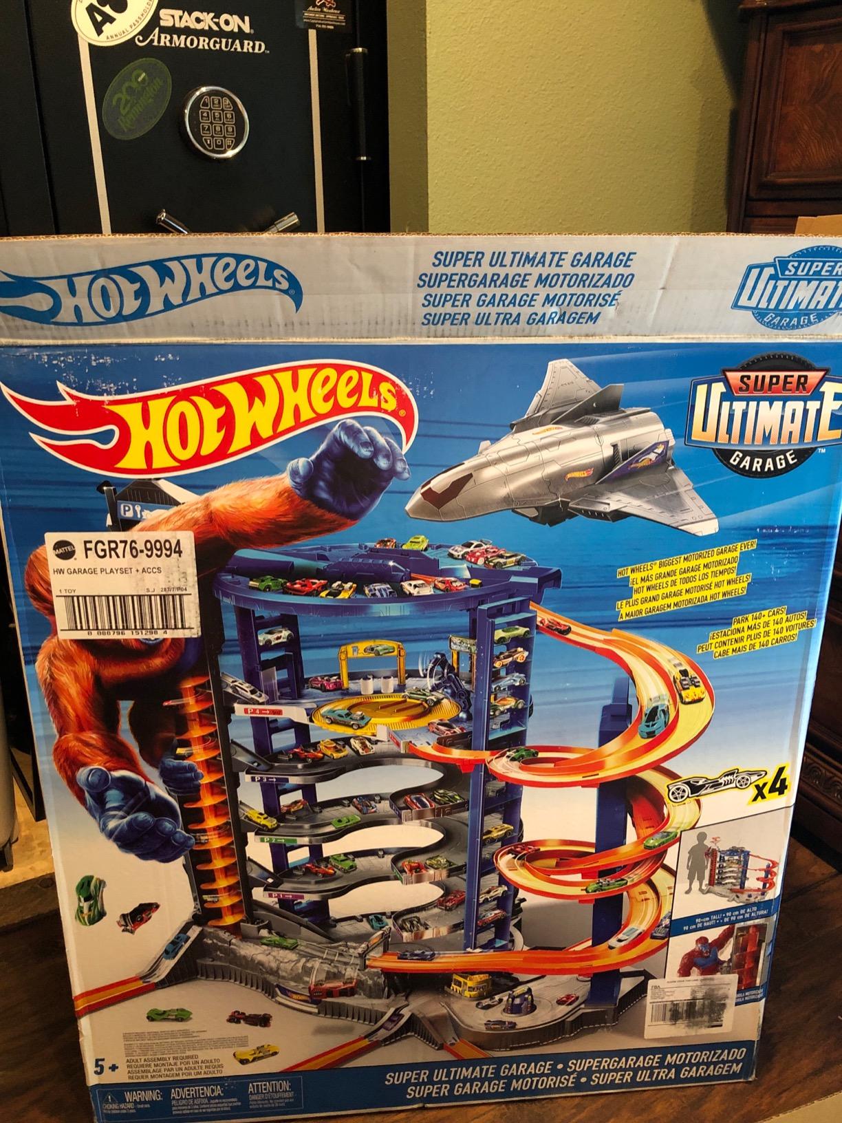 Hot Wheels Super Ultimate Garage Pterodactyl Set