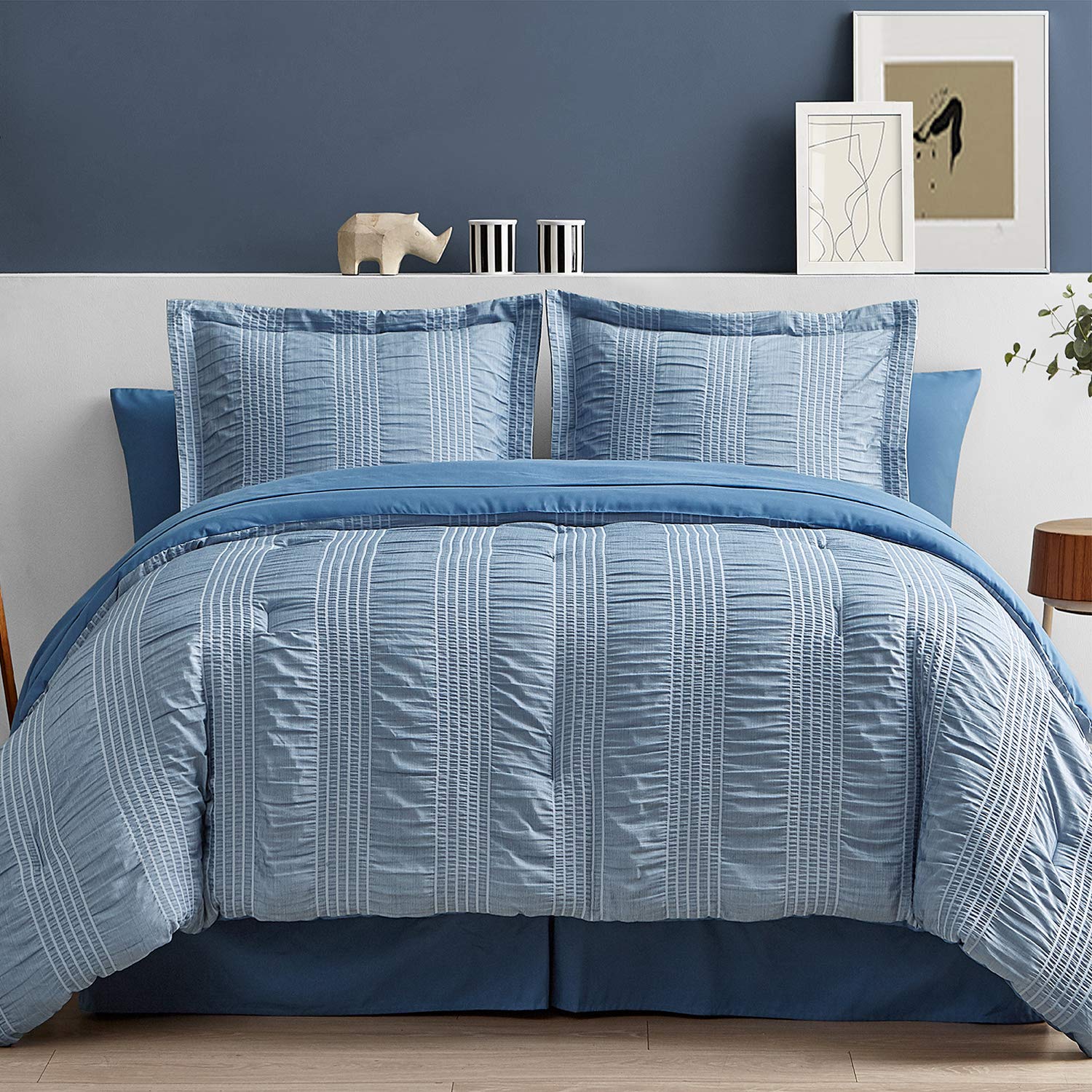 Bedsure King Bed in a Bag - King Size Comforter Set 8 Piece Stripes Seersucker Bedding Set, Soft Lightweight Down Alternative Comforter King Bed Set(Navy 102x90 inch)