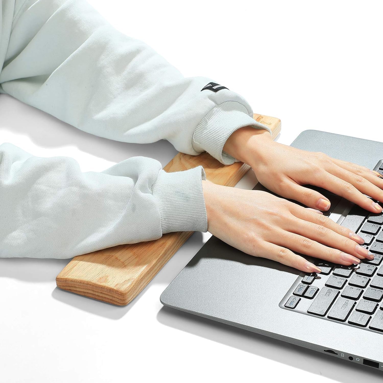 ᵀᴹ Wooden Wrist Rest - Ergonomic Support for Keyboard - Handcrafted Comfort for Work & Gaming. Support Pad for Computer,Laptop Comfortable for Typing Lover (Pine, 33cm)