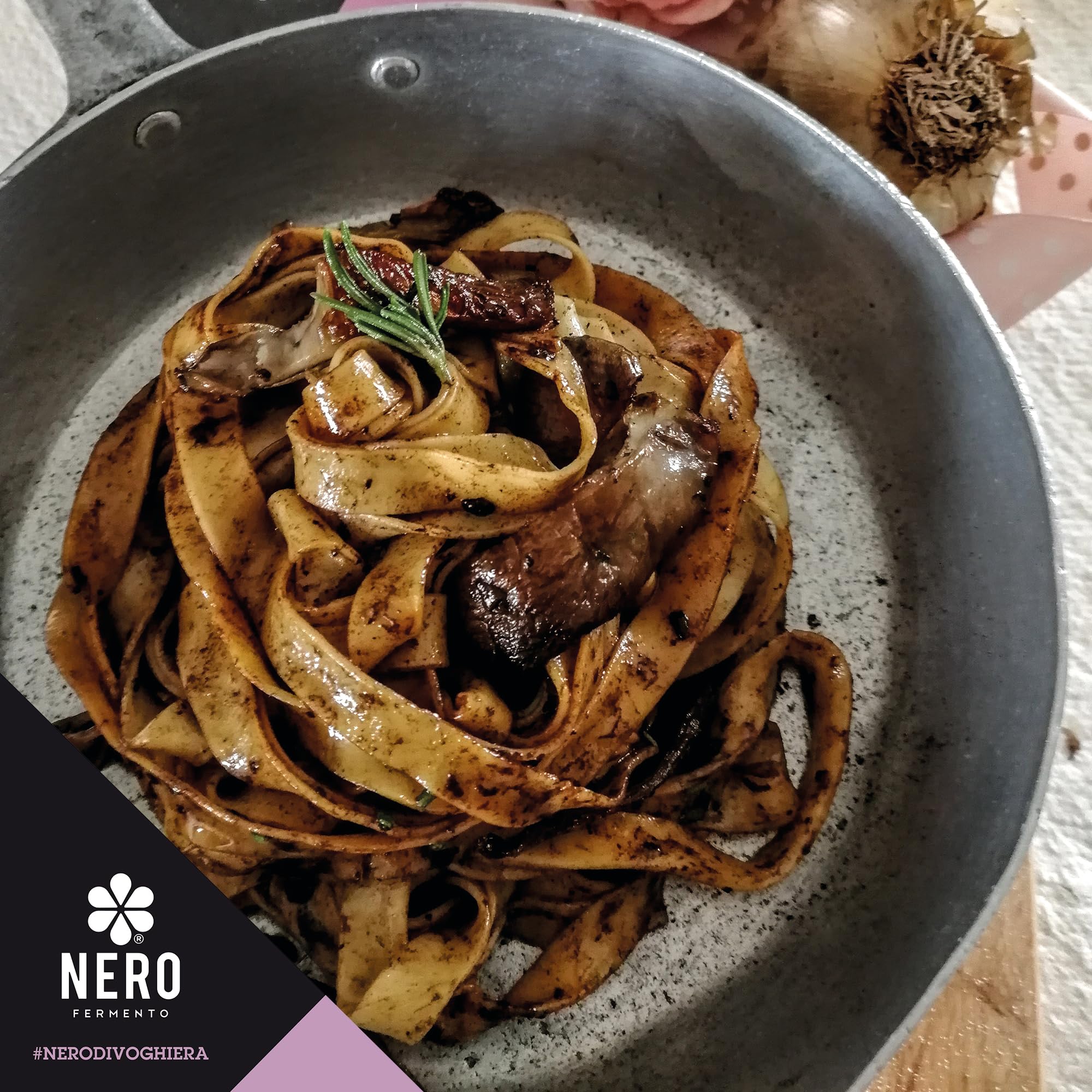 NERO FERMENTO Italian Black Garlic (from Voghiera, Italy), DOP Certification, 60-Day Aged, 4.23 oz (3-4 bulbs), Whole Fermented Black Garlic, Gourmet Superfood.