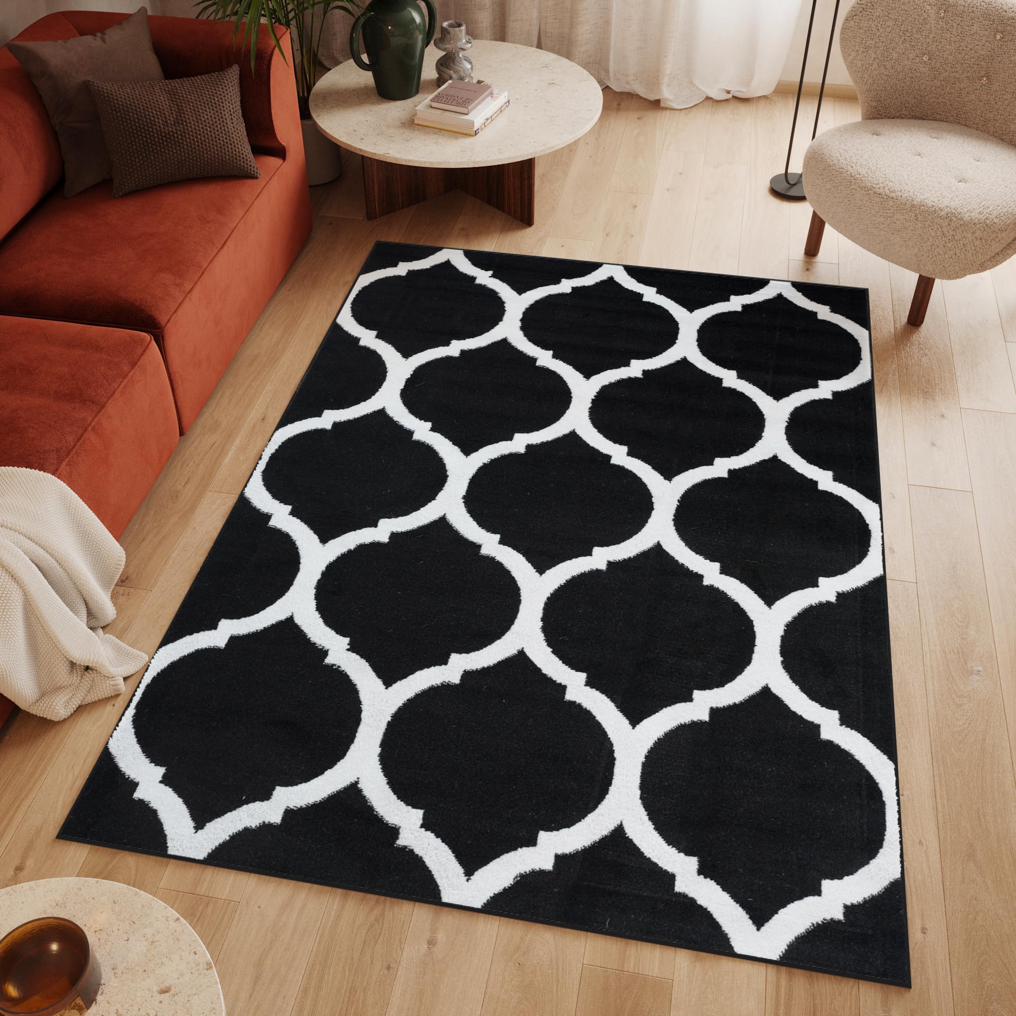 TAPISO Luksusowy dywan z krótkim włosiem, czarno-biały, nowoczesny, marokański, geometryczny wzór, do salonu, pokoju młodzieżowego, Ökotex 140 x 200 cm