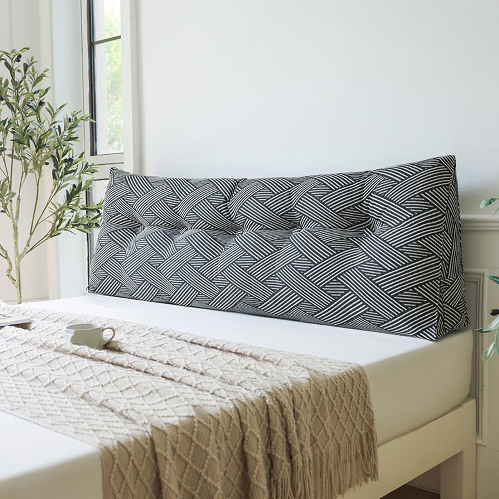 Support dorsal pour s'asseoir au lit afin de soulager le dos avec ce grand coussin noir