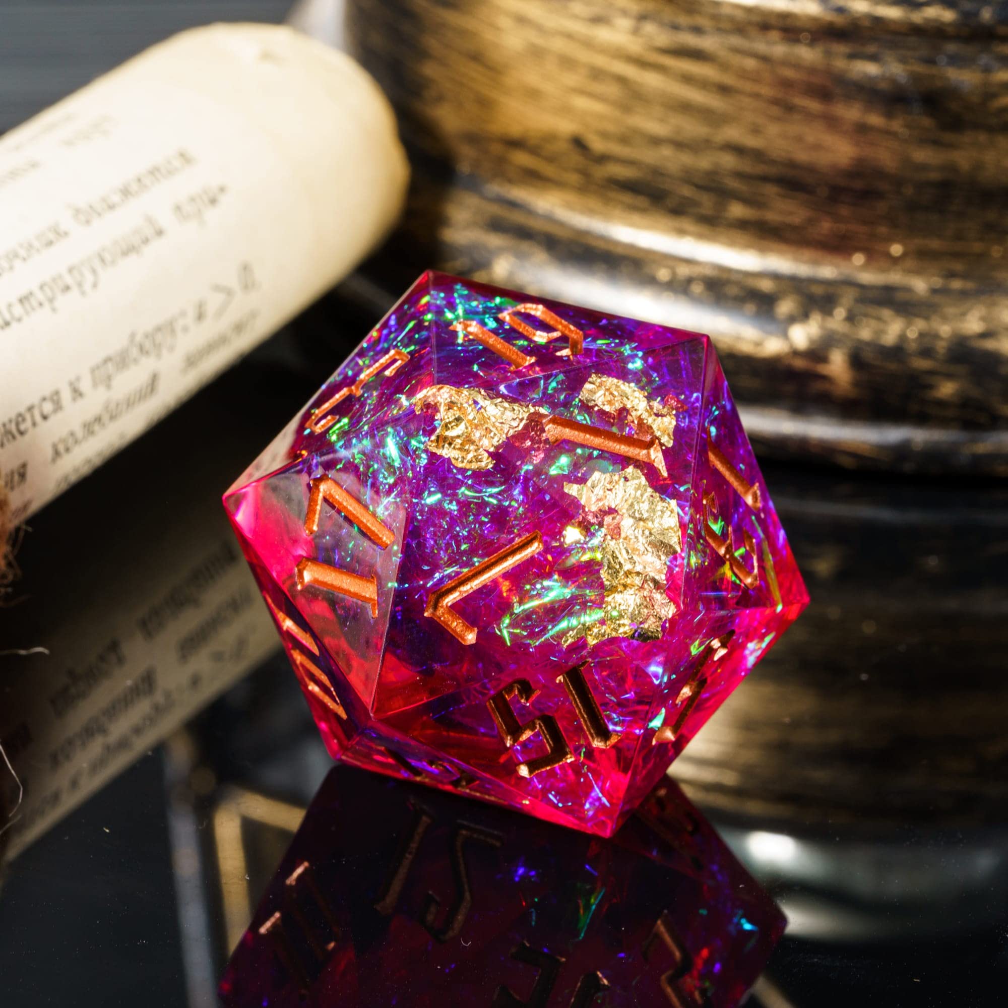 Cusdie Einzelner D20 D&D Würfel – Scharfe Kanten, 33 Mm, Mit Glitzerfolie, Handgefertigt Für Rollenspiele (Rosarot)