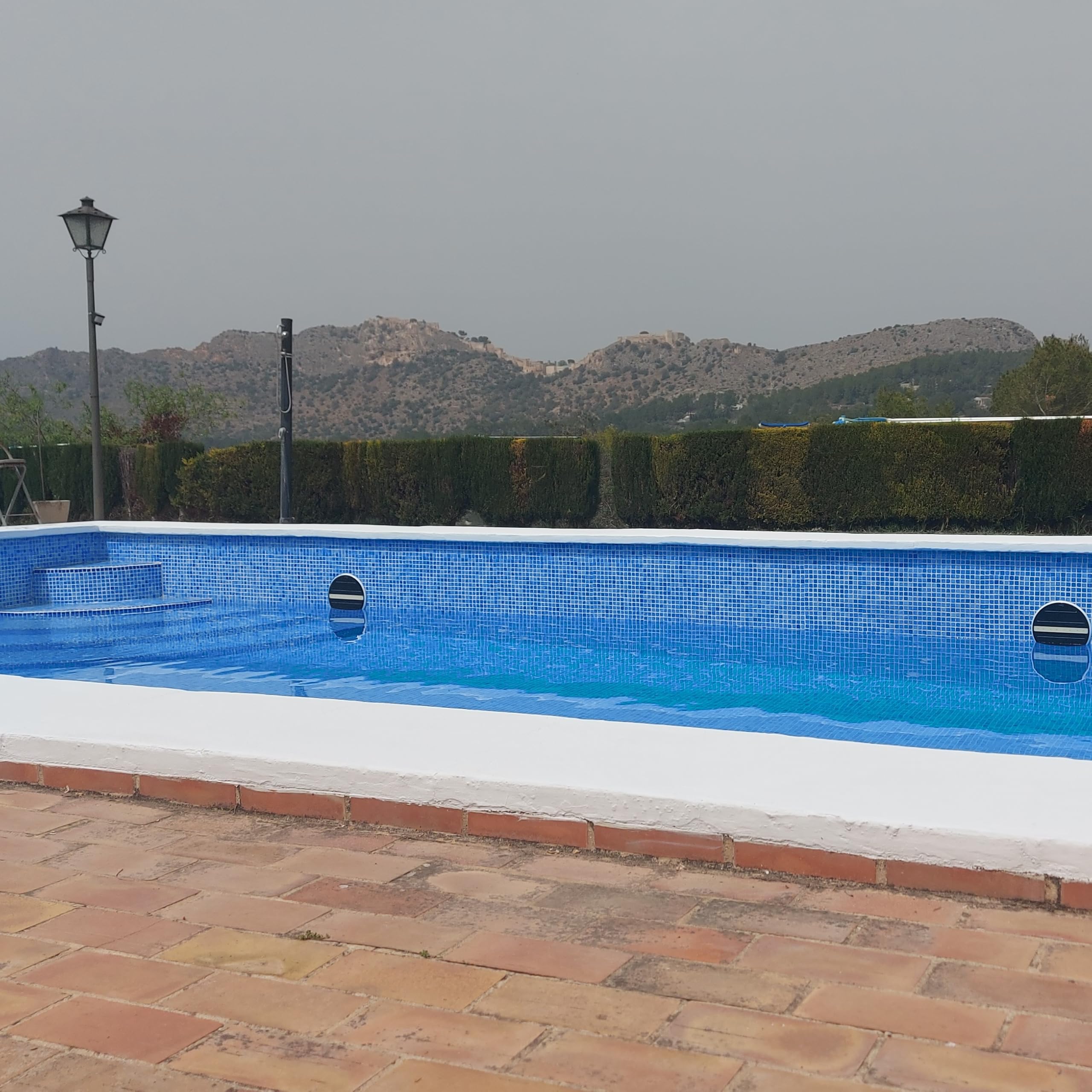 JOVIRA PINTURAS Pittura per Bordi e Rivestimenti di Piscine. 8 L Antiscivolo, speciale per rinnovare i bordi delle piscine. (2x4 Litri, Bianco). F-2-2
