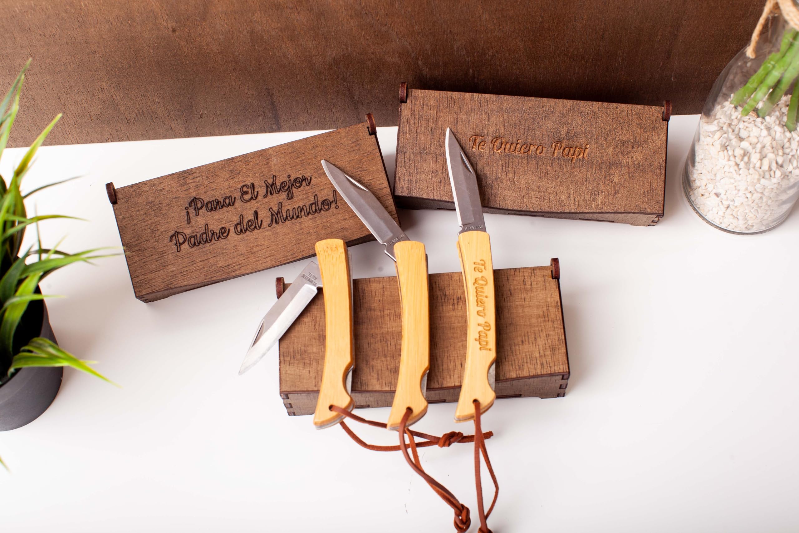 Navaja Personalizada Grabada con Nombre para Hombre – Regalo Original para Padre, Abuelo o Novio – Día del Padre, Cumpleaños y Aniversario – Caja Premium Incluida Olesea