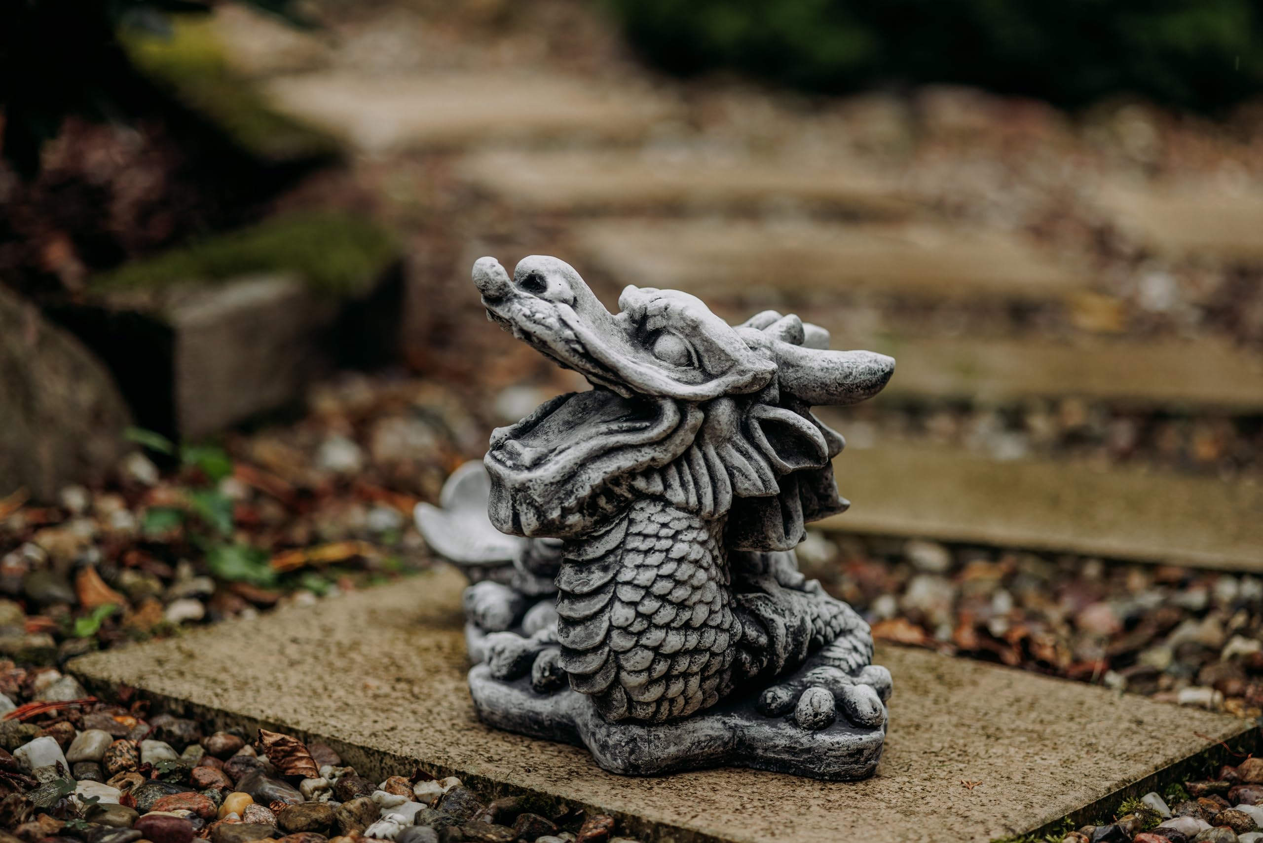 gartendekoparadies.de Chinesischer Drachen, Steinfigur, H. 28 cm, 15 kg, Grau, frostsicher aus Steinguss für Außenbereich