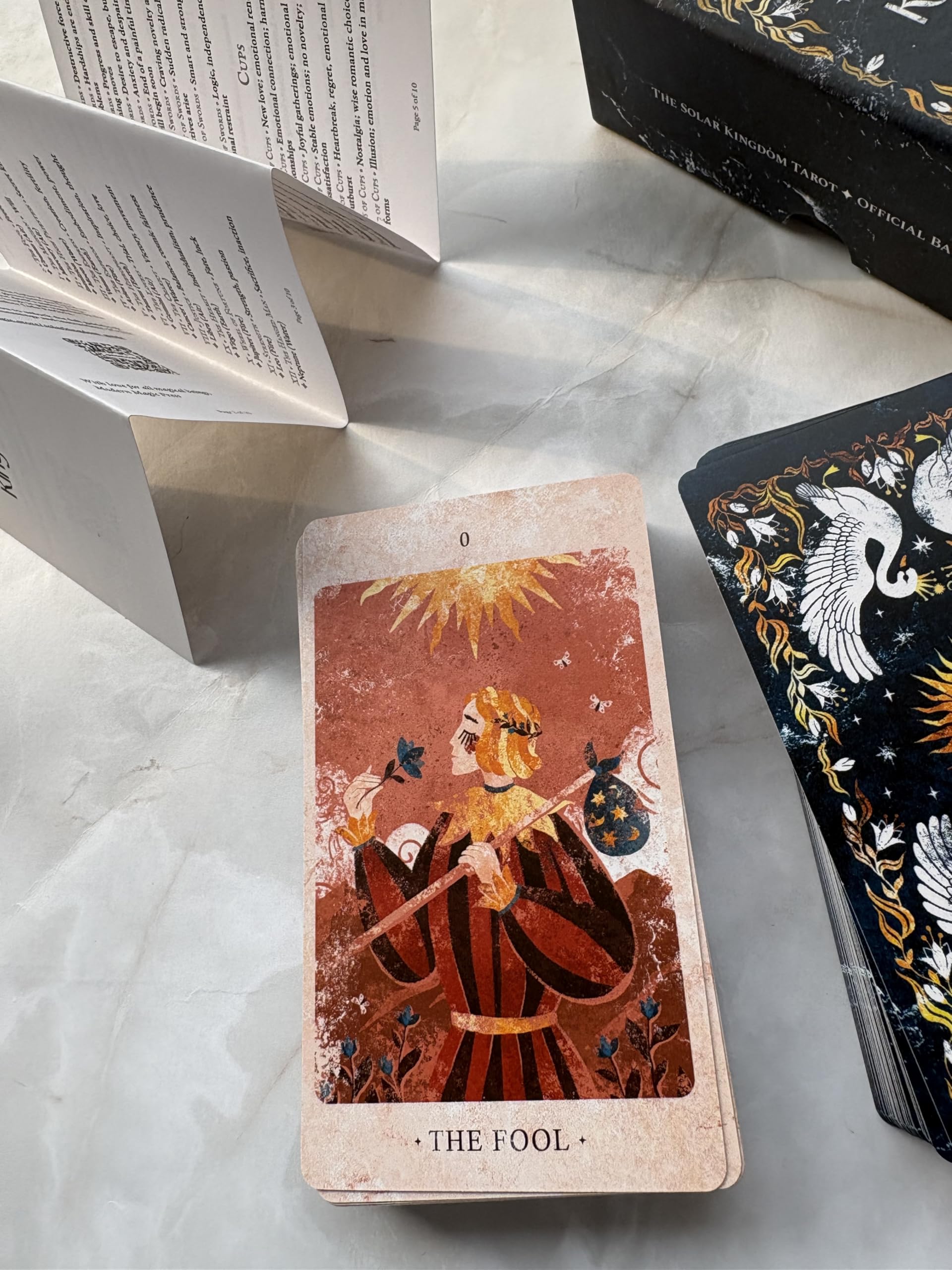 きんぎょ★TAROT Amazon.com: Modern Magic Press The Solar Kingdom Tarot Official