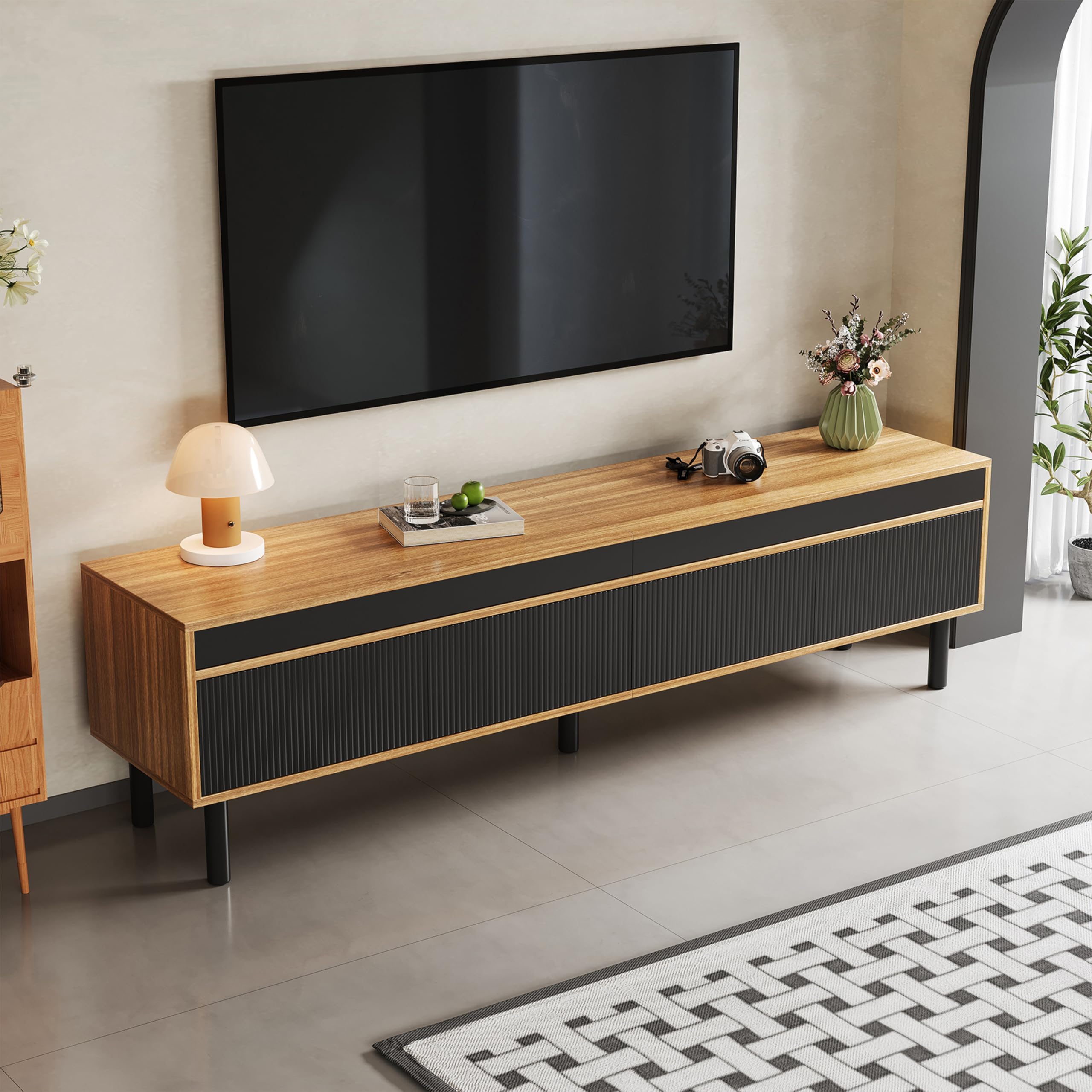 BTM Mobiletto TV Moderno con 4 Ante, Mobile Porta TV con Spazio di Archiviazione Mobile Soggiorno, Nero + Legno 170 cm x 38cm