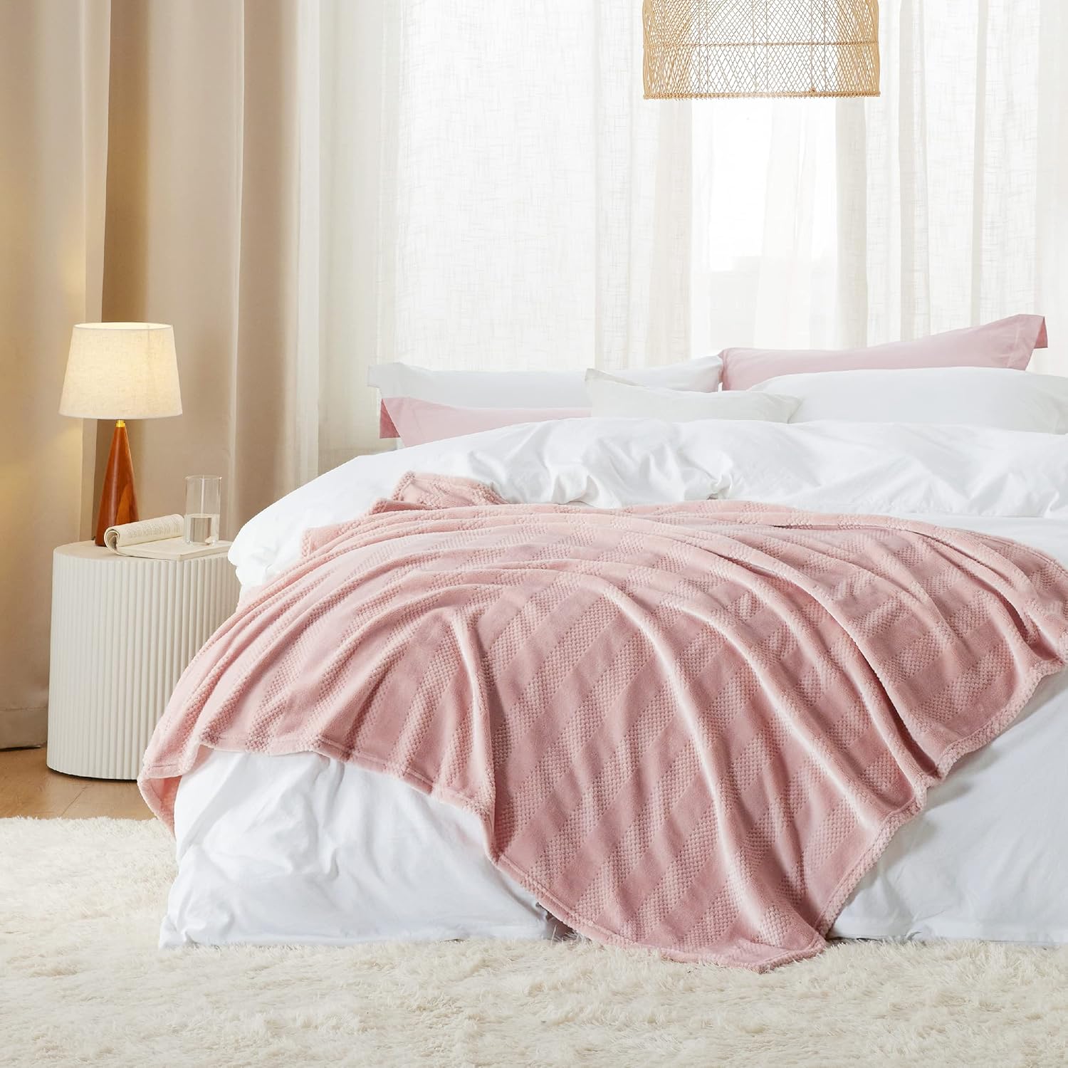 Bedsure Pink Fleece Throw Blanket for Couch - Super Soft Cozy Blankets for Women, Cute Small Blanket for Girls, 50x60 Inches