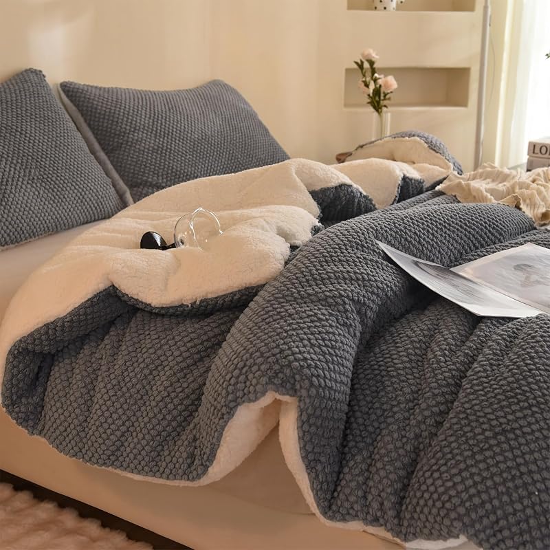 LLanCL 3D Jacquard Design Comforter Set, Ultra-Soft Warm Queen Size Sherpa Fur Plush 3-Pieces Sets Luxury Cozy Bedding with 2 Pillowcases (90"x90", Grey)