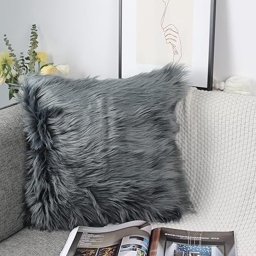 Miniatura 5 de OYIMUA Juego de 2 fundas de almohada decorativas esponjosas de 18 x 18 pulgadas, fundas de almohada lujosas de piel sintética de granja de color