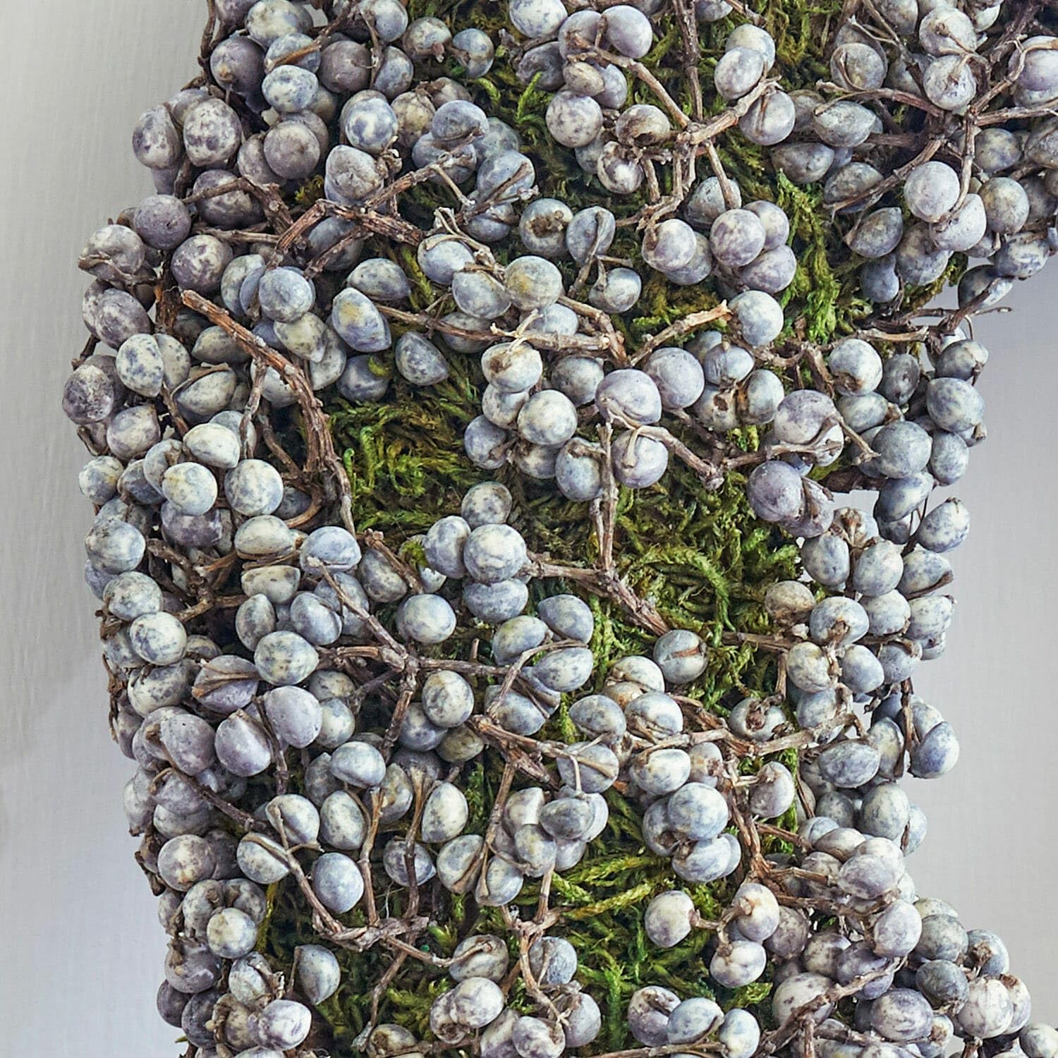 Loberon Kranz Elly, blau/grün | Edler Naturmix, Haltbar Veredelt, Tür- oder Tischschmuck, Dekoration, Türkranz, Styropor, Moos, Azalee-Samen
