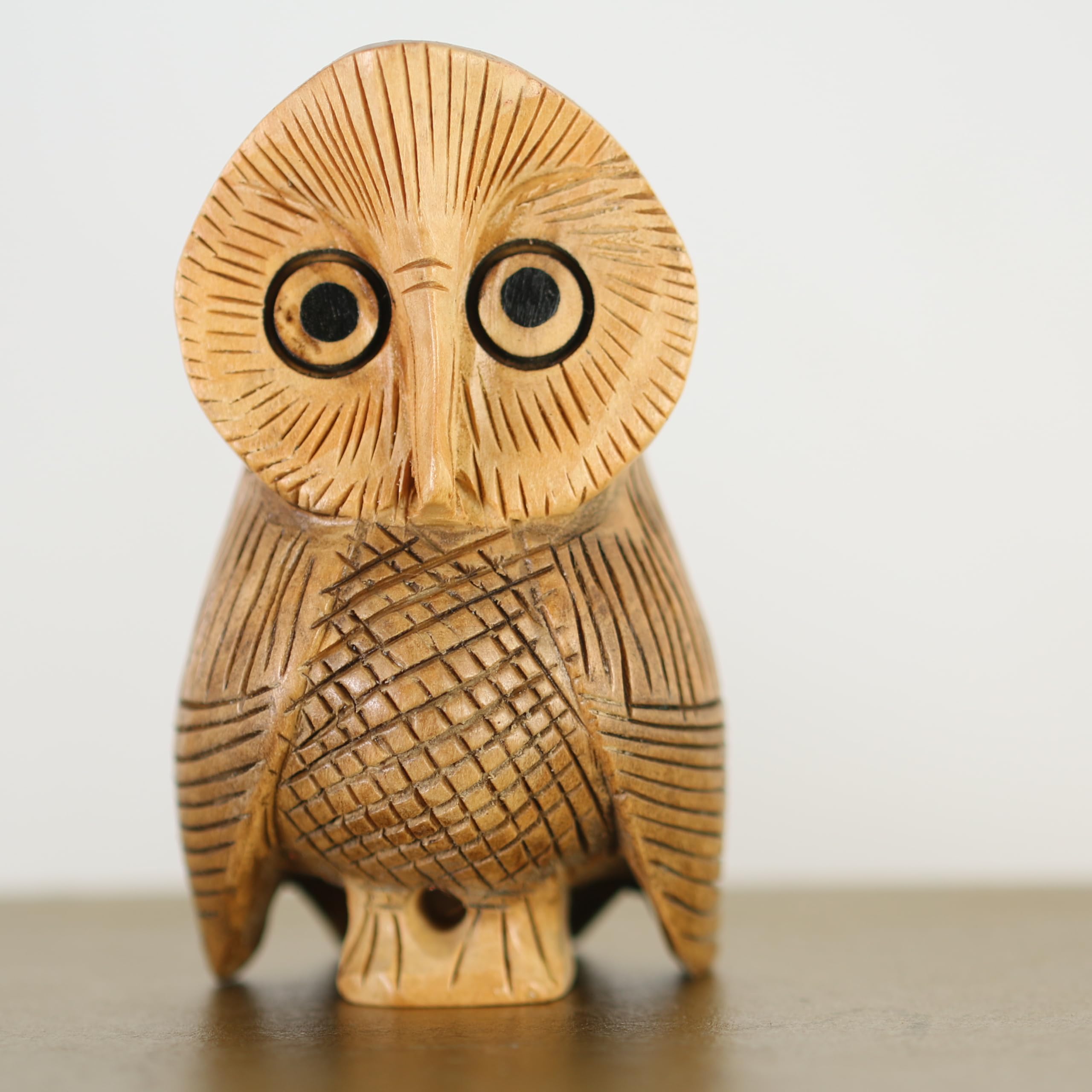 ART-CRAFT Handgeschnitzte Holz-Eule mit detailliertem Federk