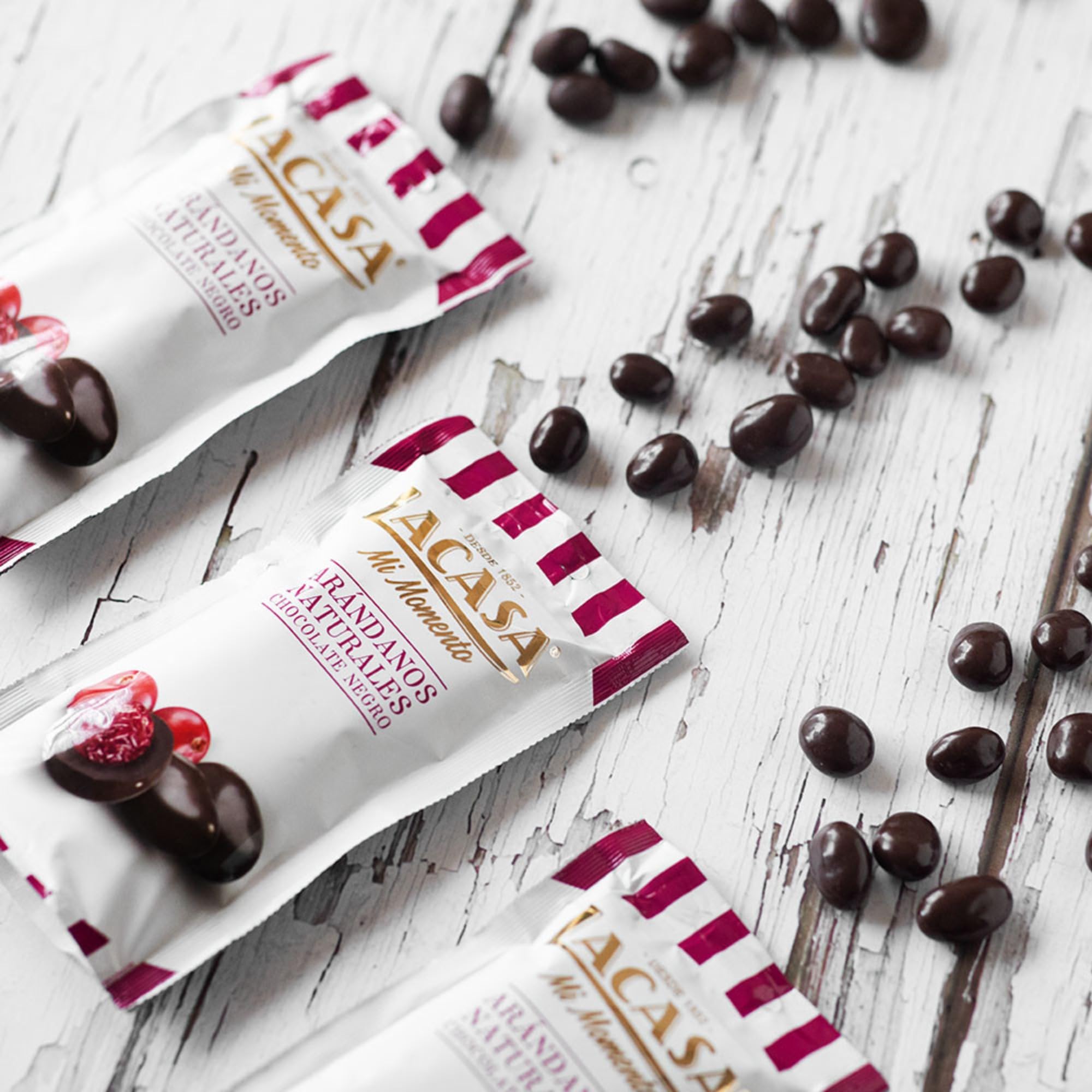 Lacasa Mi Momento pack de 5:Arándano Choco Negro,Pistacho Choco Leche,Nueces Choco Leche,Pasas Choco Negro,Naranja Choco Negro