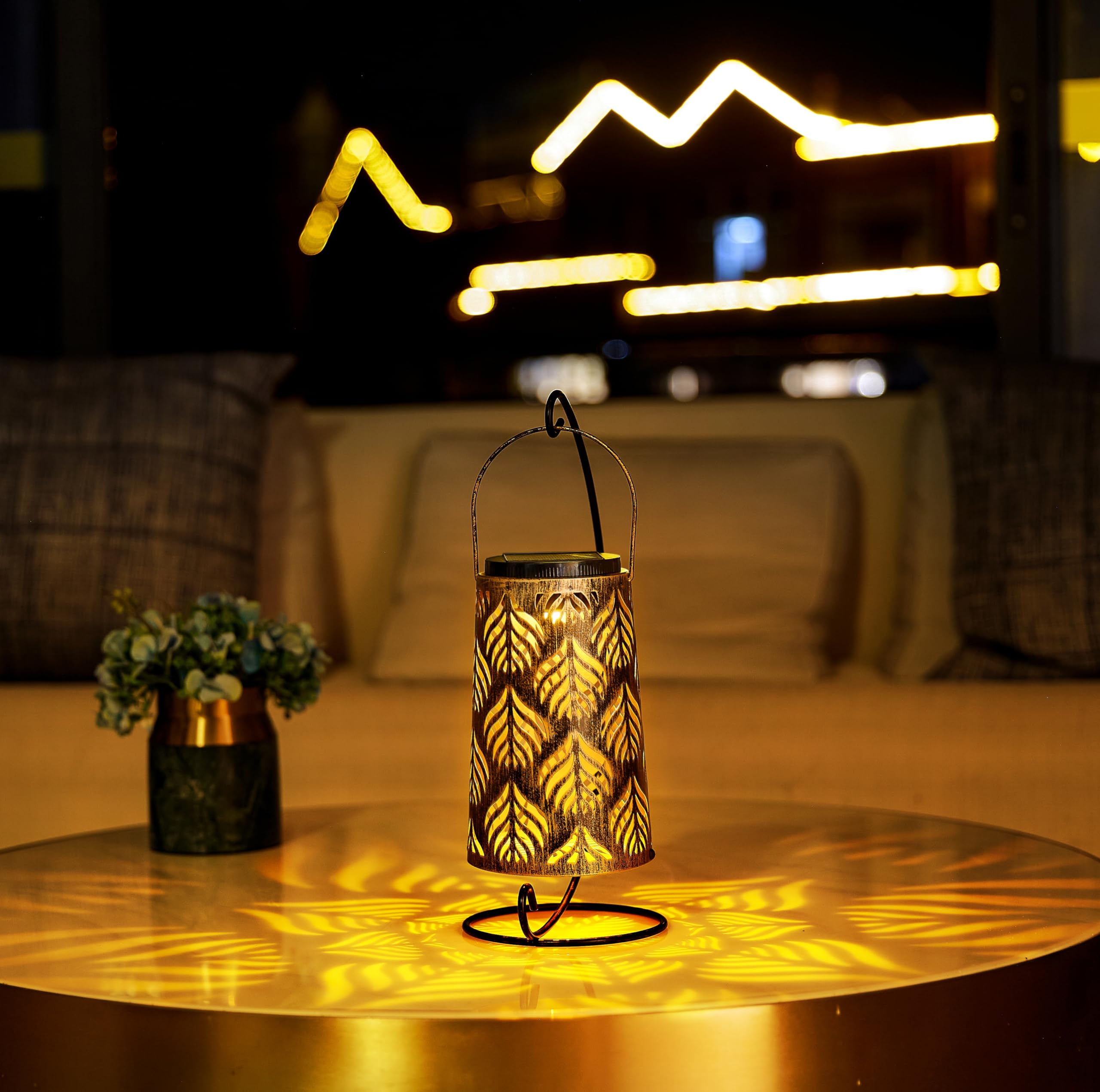 Prettidecor Farol solar para decoración de jardín al aire libre, paquete de 2 luces solares colgantes, decoración de granja al aire libre, linterna impermeable para patio, mesa, camino, regalo de