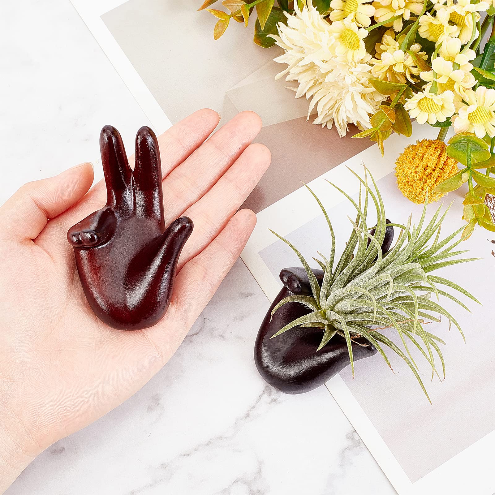 AHANDMAKER Espositore A Forma Di Mano In Resina Marrone | Supporto Per Sfere Di Cristallo, Pietre, Lampade Lunari E Figurine - 3