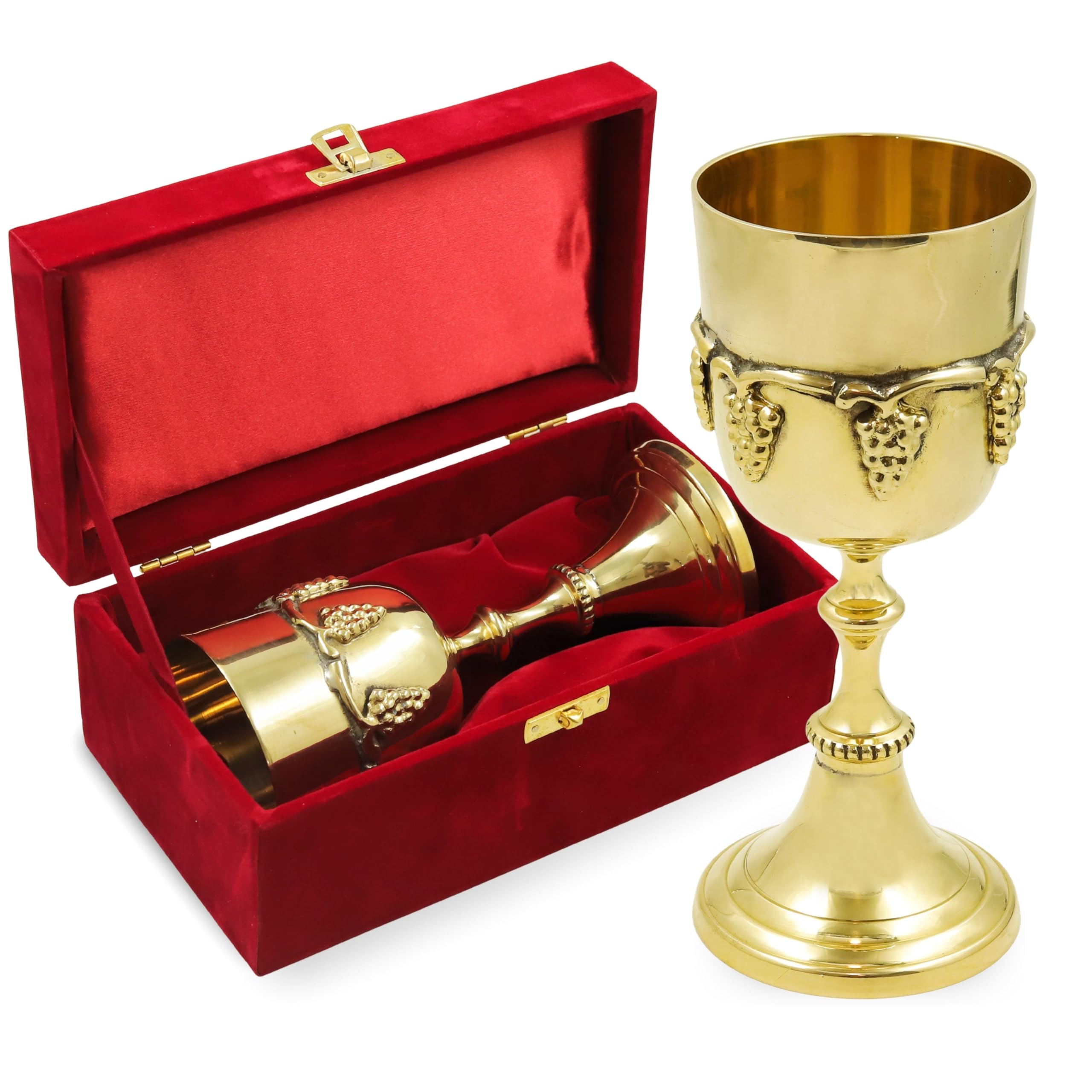 Calice in ottone con intricati dettagli d'uva e scatola in velluto rosso, coppa per comunione color oro per messa in chiesa, cerimonie religiose, eucaristia cristiana, riti sacri