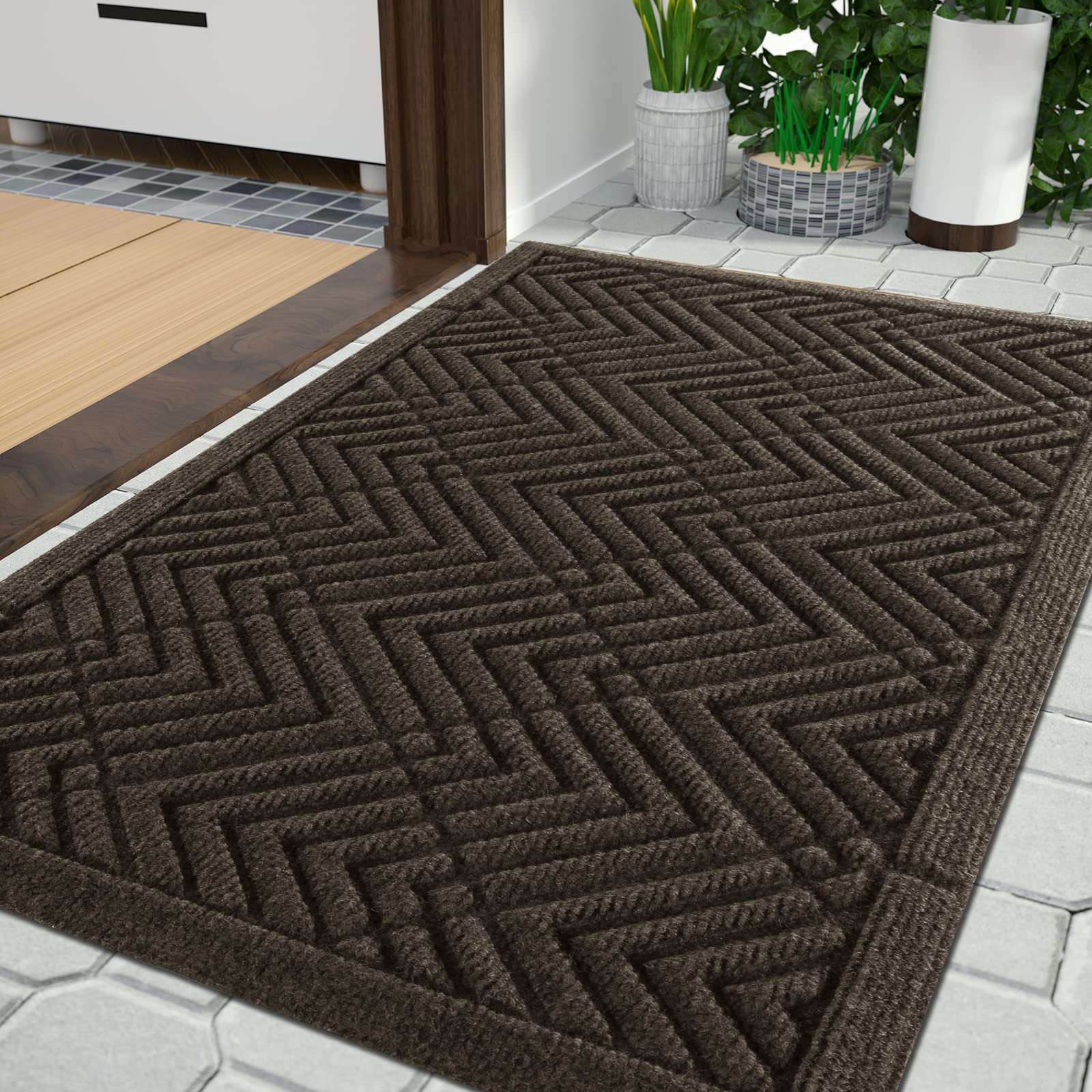 Yimobra Door Mat Outdoor Entrance with Water Freeing Port, Heavy Duty Durable Non Slip Front Doormat Outdoor for Home Entranway, Patio Entrance Mats, Natural Rubber Backing, 36 x 24 Inch, Brown