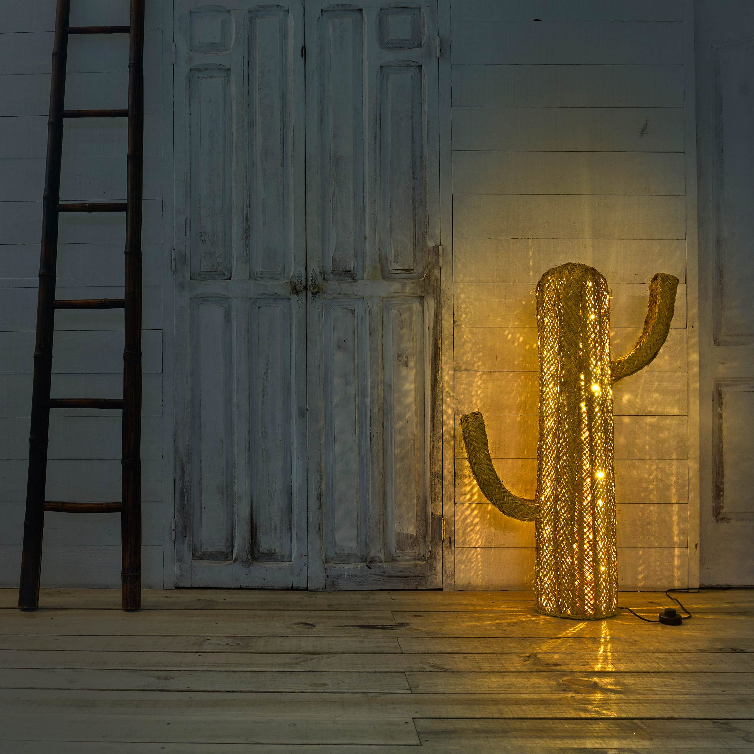 Jarapa Home Made with love Cactus de espato lámpara de pie de led para Exteriores e Interiores, decoración jardín y terraza, Adornos para salón, luz led Ambiente (105 cm)