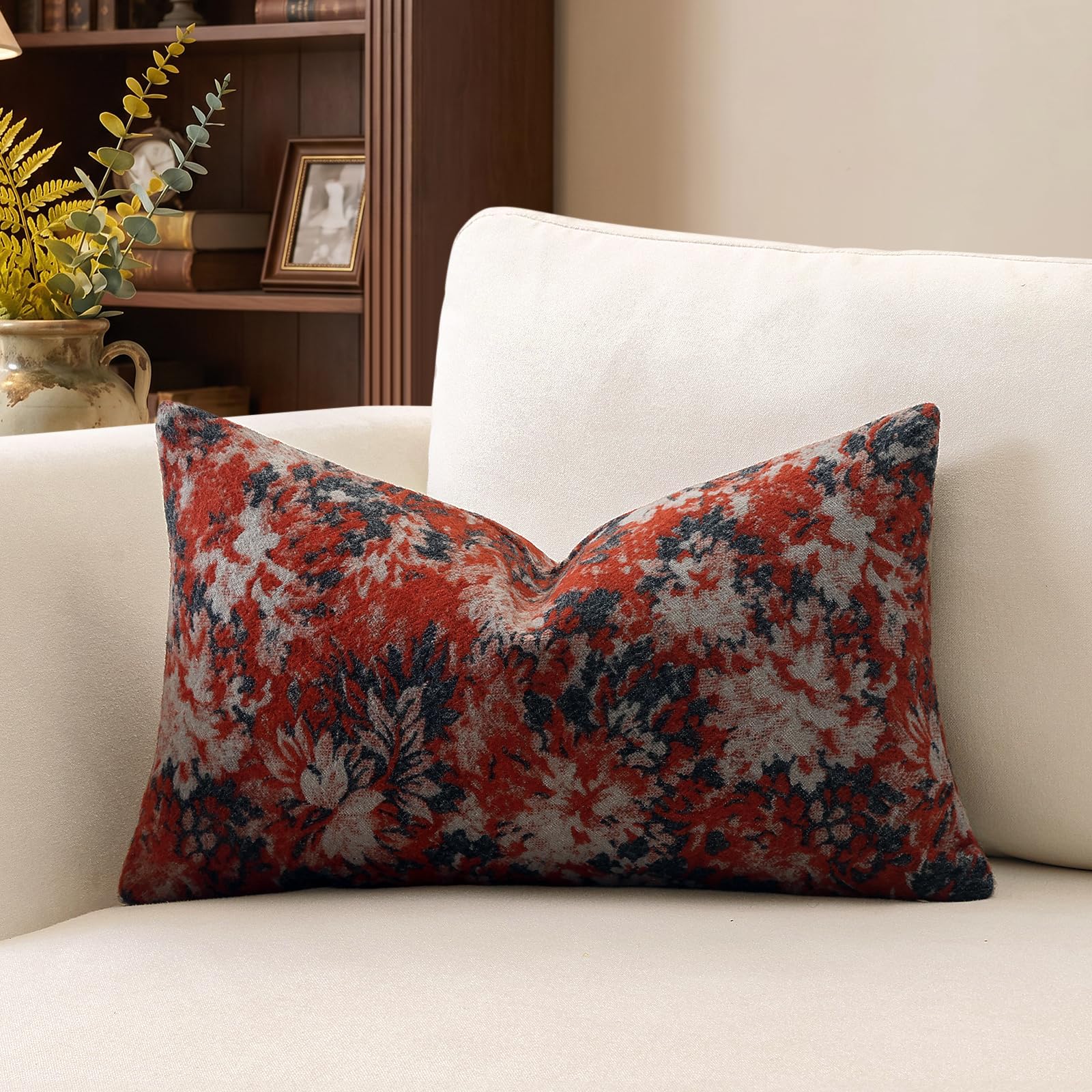 JOTOM Vintage Floral Cushion Cover 40x60 cm Double-Sided Decorative Throw Pillow Cover Chenille Farmhouse Couch Cushion Case for Living Room Sofa Bed Home Decor Pack of 1 (Rust)