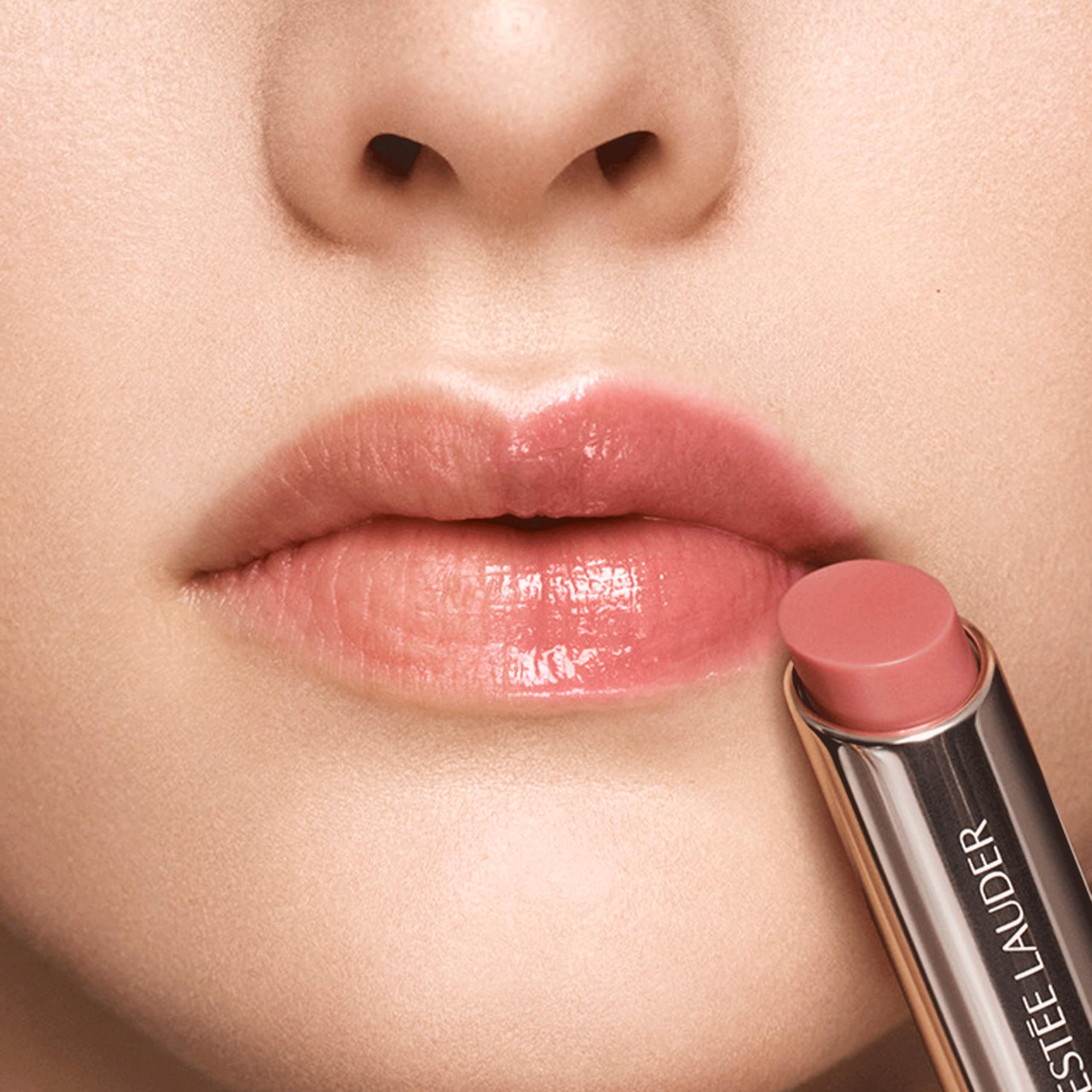 Estée Lauder Futurist HydraPlump Tinted Lip Balm - Balsamo labbra con Acido Ialuronico e colore che si adatta al pH, 2.8g