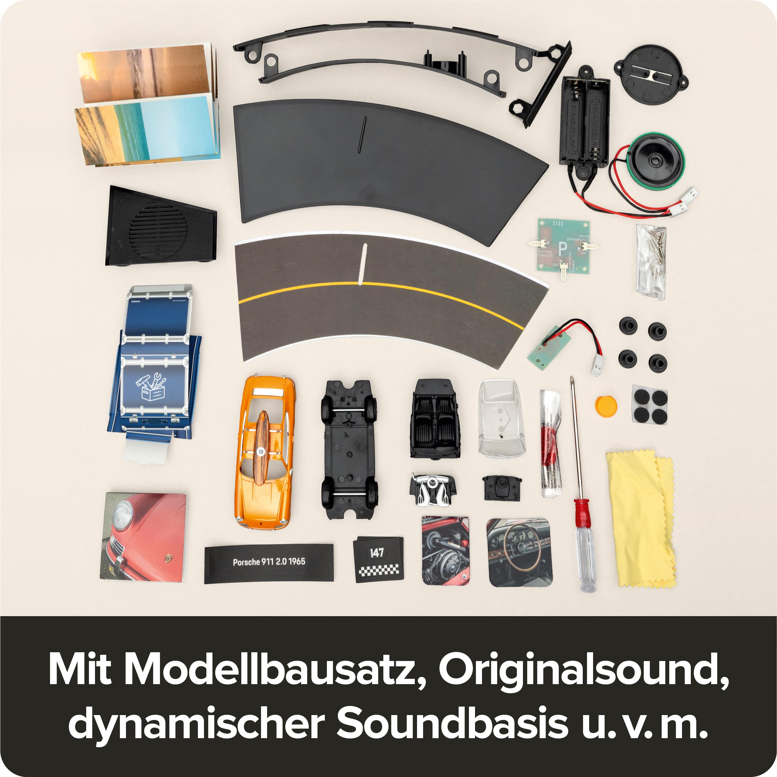 FRANZIS 67299 - Porsche 911 Sonderedition Surfbrett Adventskalender - Modellbausatz im Maßstab 1:43, inkl. Soundmodul und 52-seitigem Begleitbuch