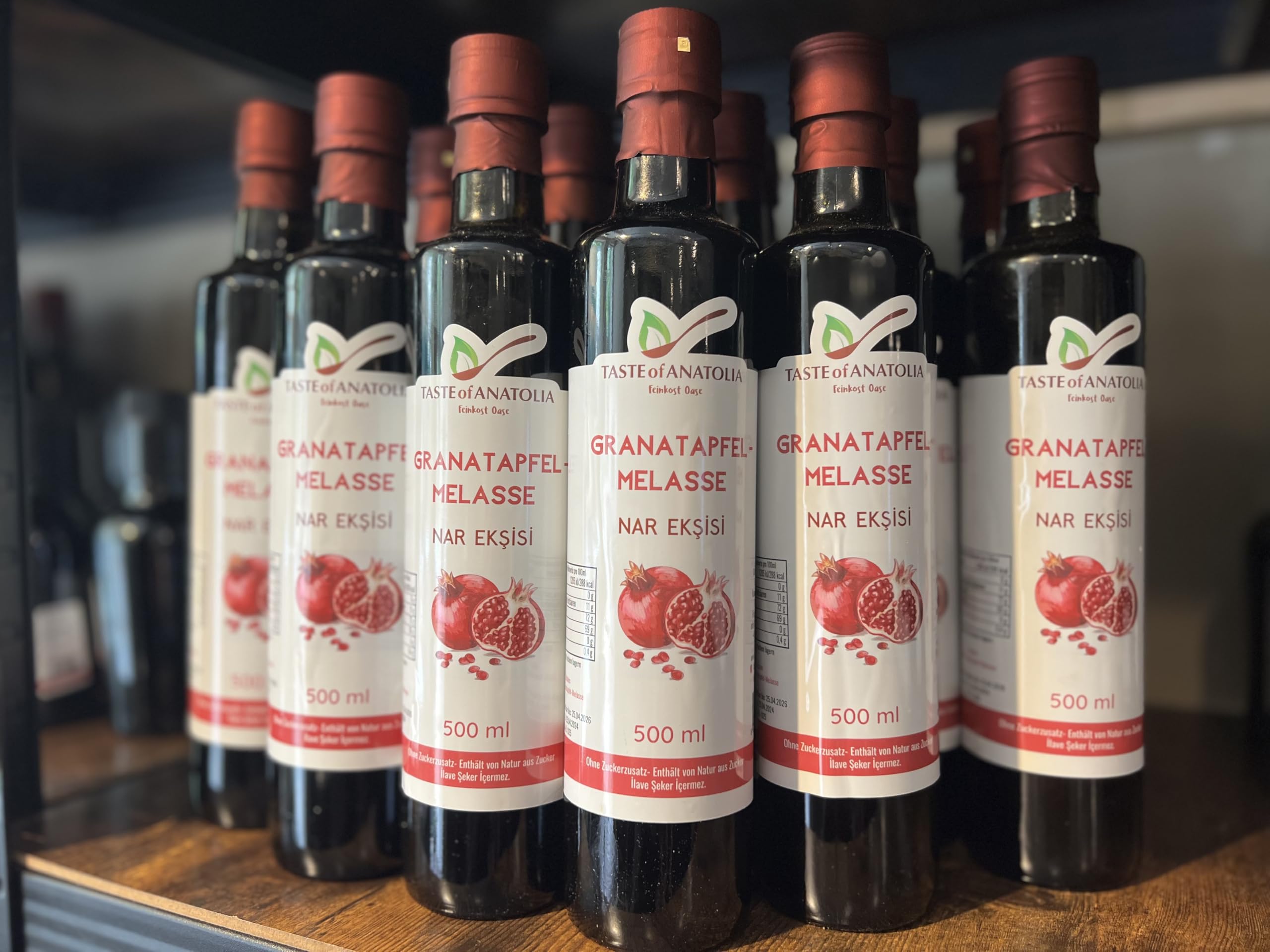 Granatapfelsirup pur 700ml - Granatapfelmelasse (Nar eksisi) 500 ml von TASTE OF ANATOLIA FEINKOST OASE, 100% natürlich. Aus HATAY-Türkei. (Namensänderung: auf Melasse 500 ml)
