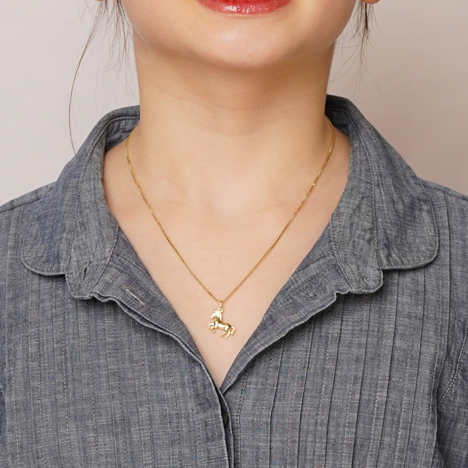 trendor Mädchen-Halskette mit Pferdchen Gold auf Silber 925 75715 | Pferde-Anhänger Kette für Kinder, Silberschmuck vergoldet, Tolle Geschenkidee