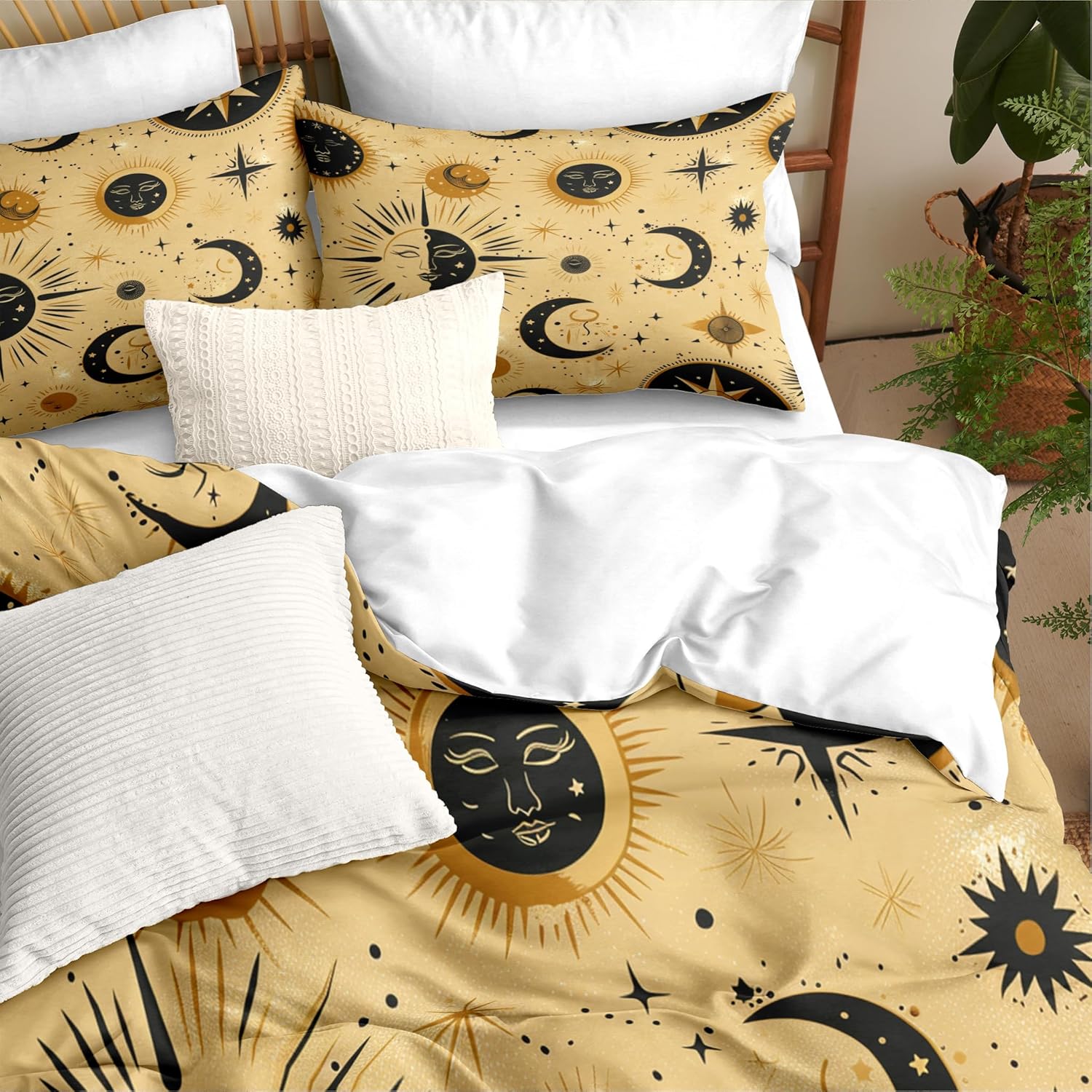 CCoutueChen Sun and Moon Comforter Set Queen, Boho Hippie Starry Comic Soft Bedding Set, 3pcs Lightweight Down Alternative Comforter with 2 Matching Pillowcases/90X90, Black Khaki